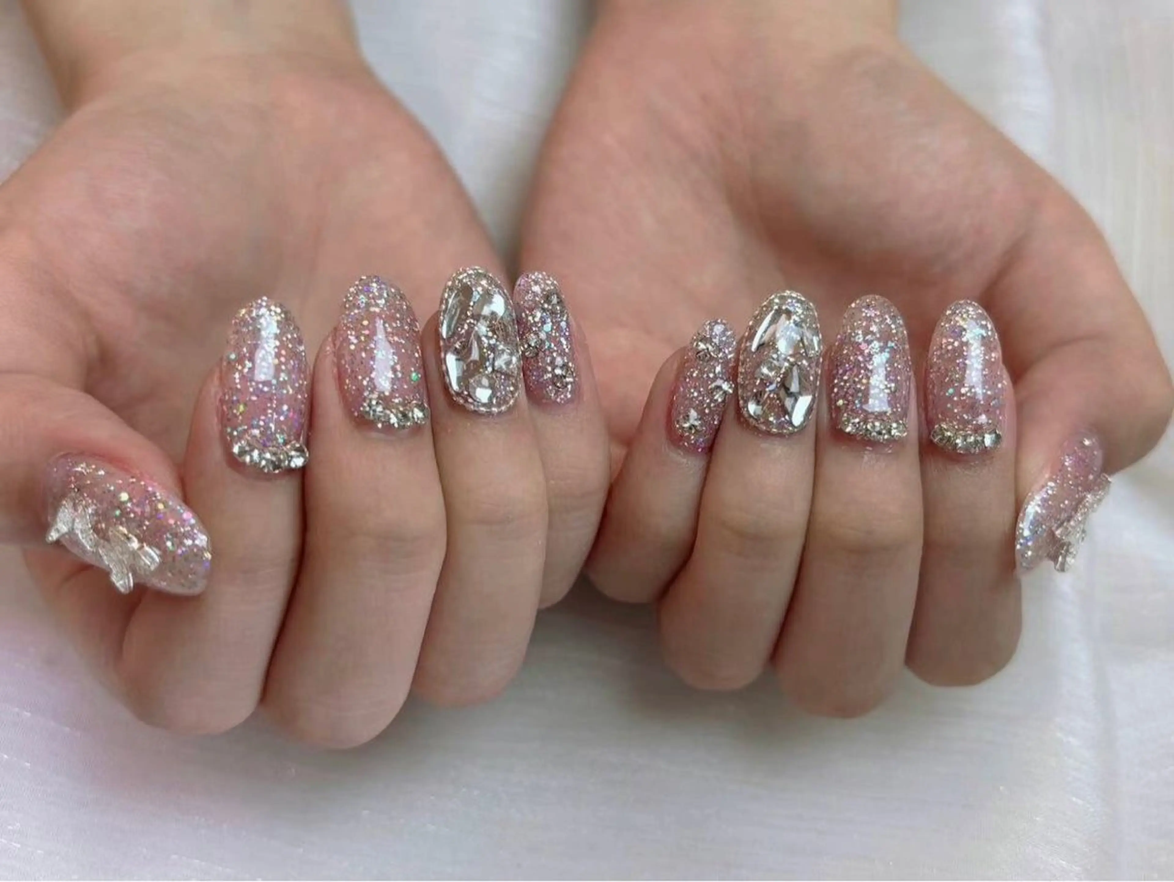 ネイル アートネイル フラワーネイル フットネイル ジェルネイル ラメ(グリッター) Babarla　Nail　Salon所属・babarla Nailのネイルデザイン