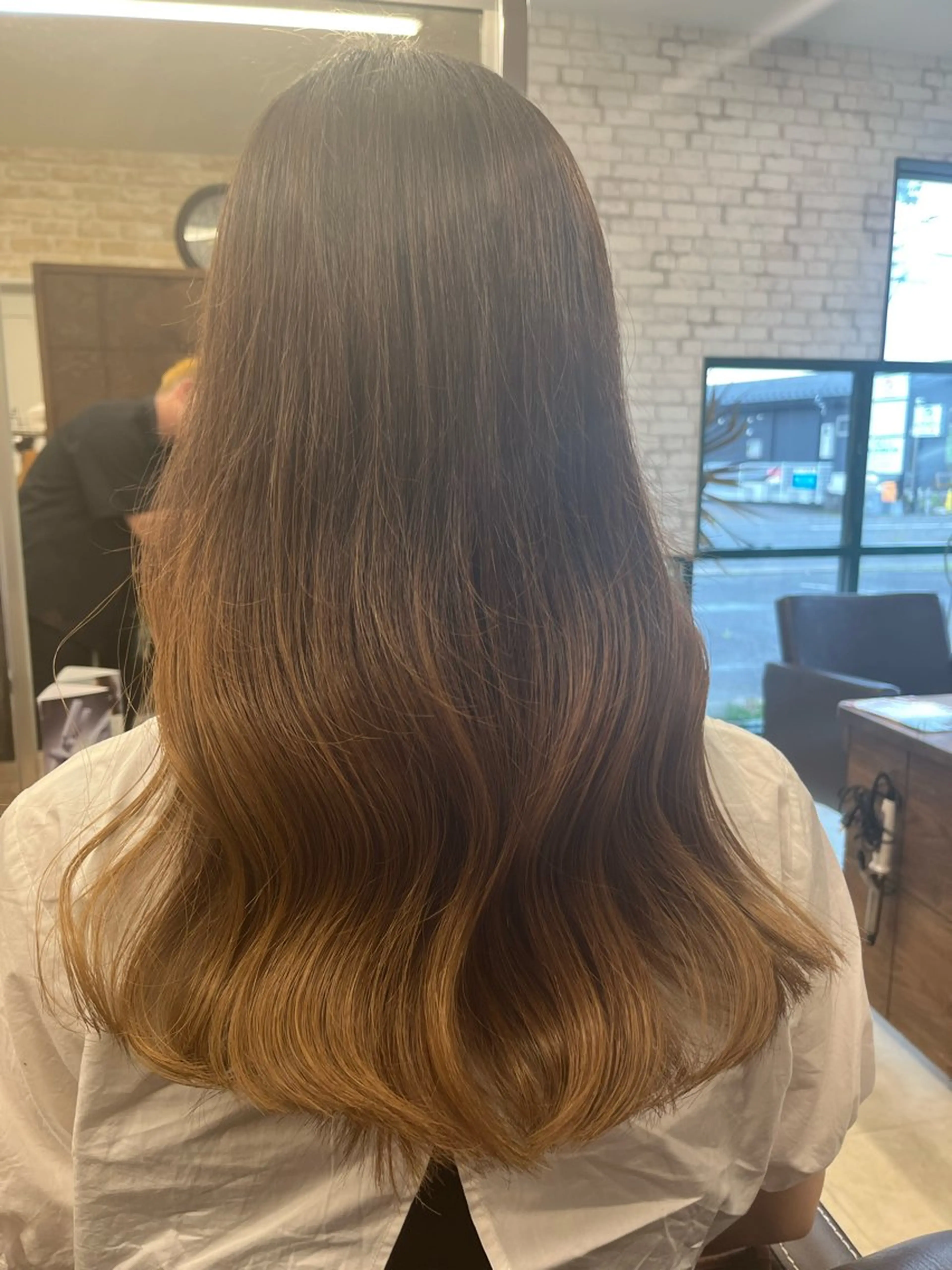 ロング フナビキ ユウキのヘアスタイル