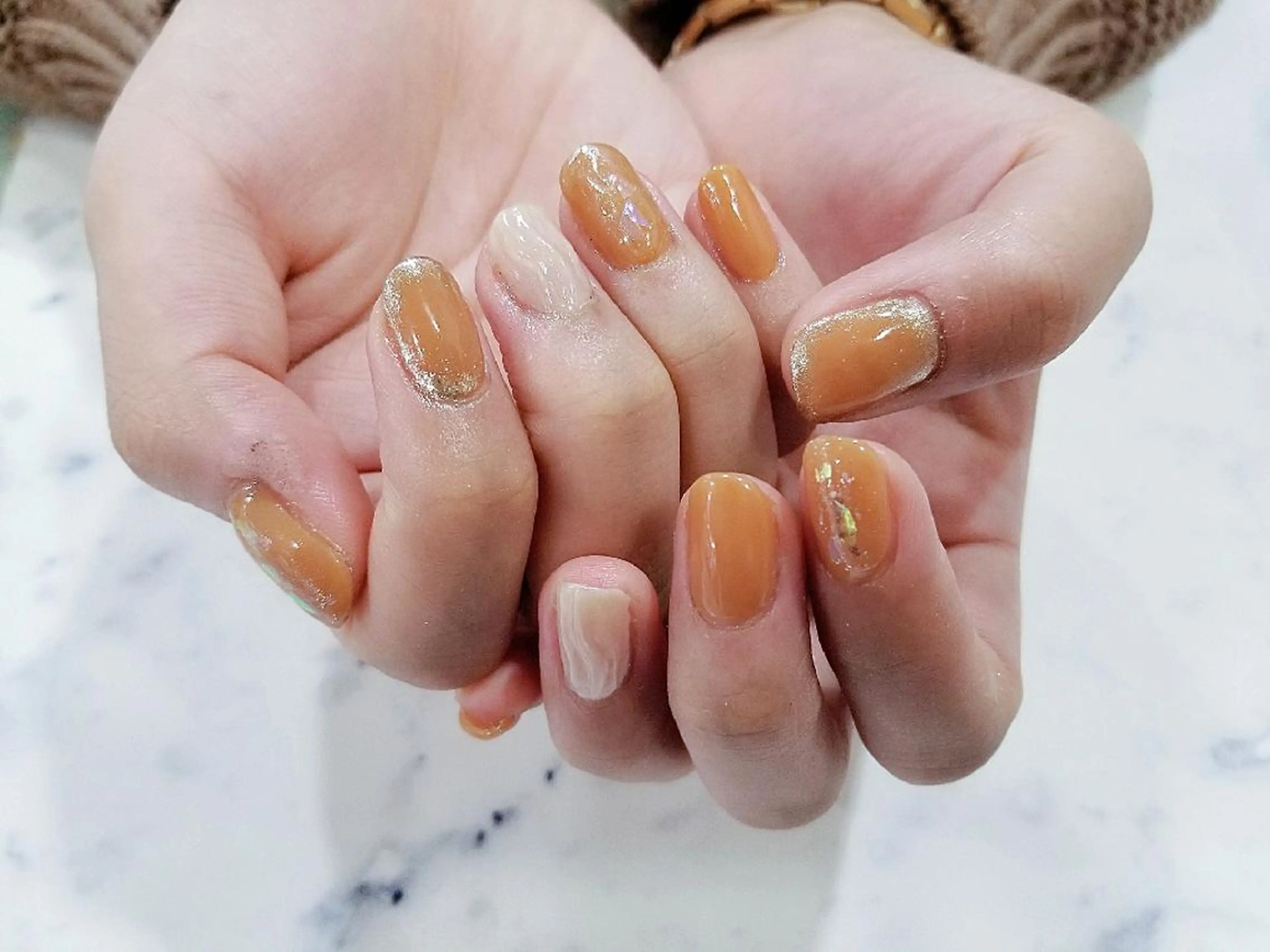 ネイル ニュアンスネイル オレンジ 関口 友菜のヘアスタイル