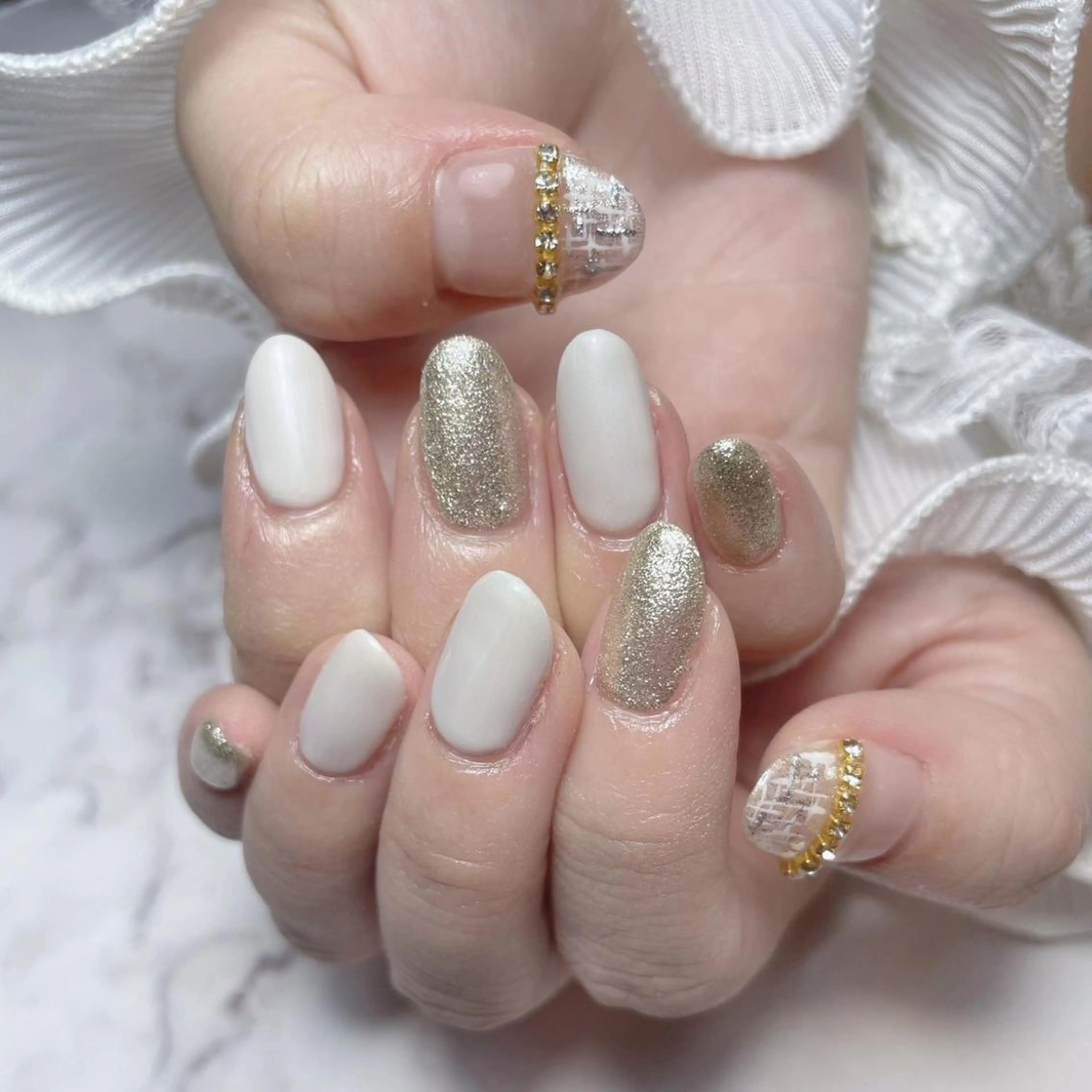 ネイル RAFFINE 月🦋🩵のネイルデザイン