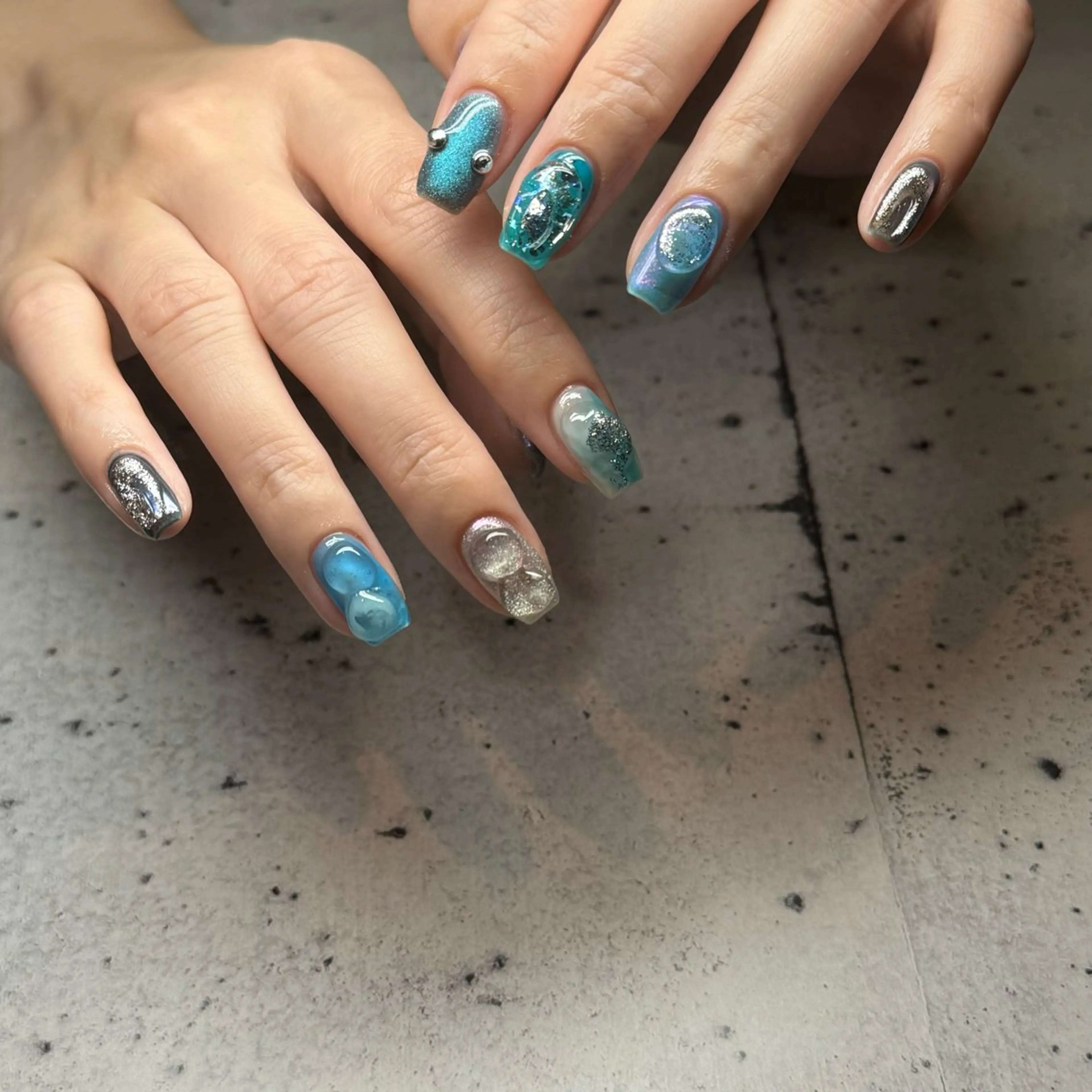 ネイル 夏ネイル ハンドネイル 𝐫𝐚𝐢 𝐧𝐚𝐢𝐥の眉毛・アイブロウイメージ