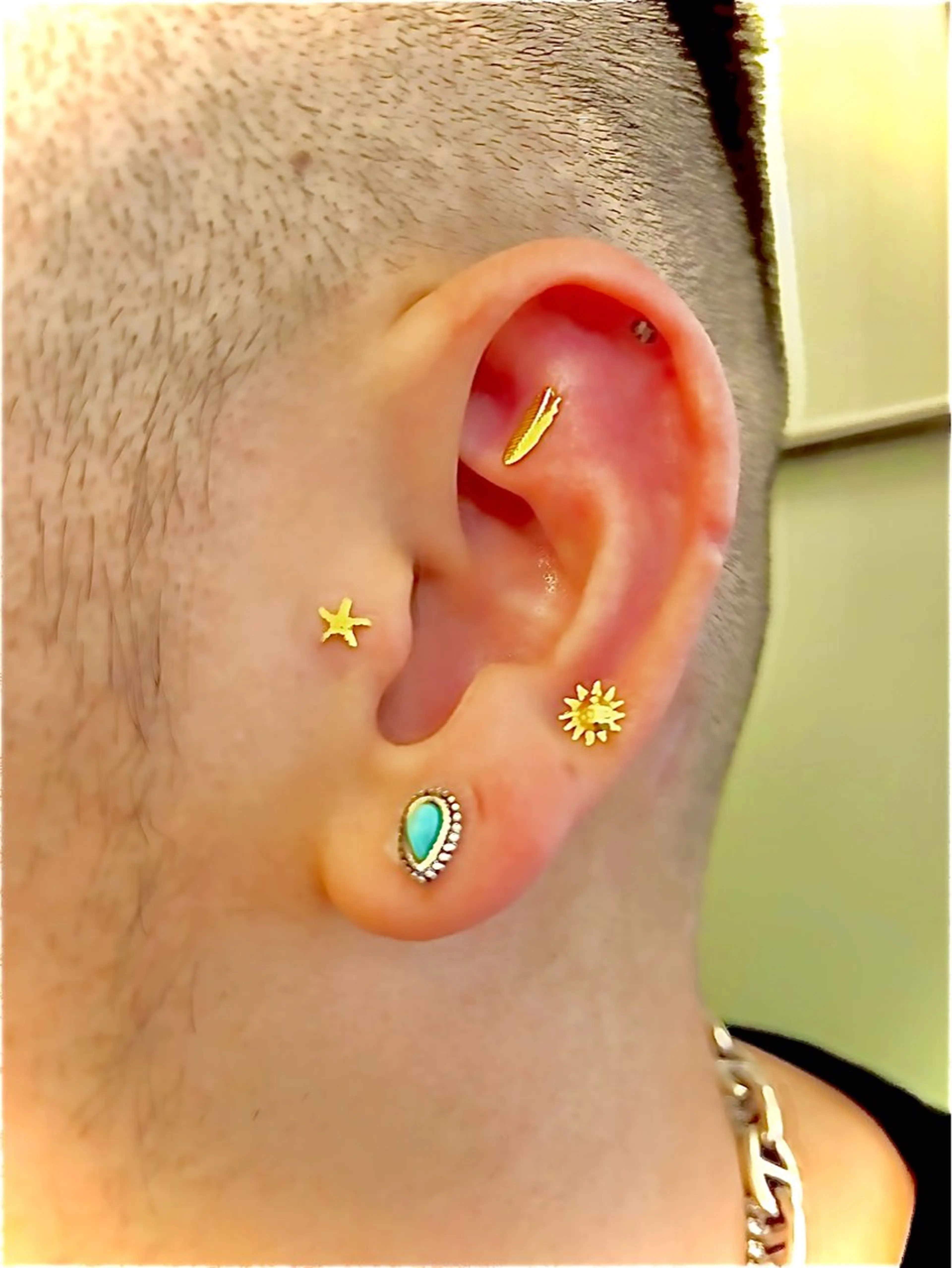 【大人気◆耳ツボジュエリー】選べる両耳10パーツ♪イヤーマッサージ付¥3,000の写真