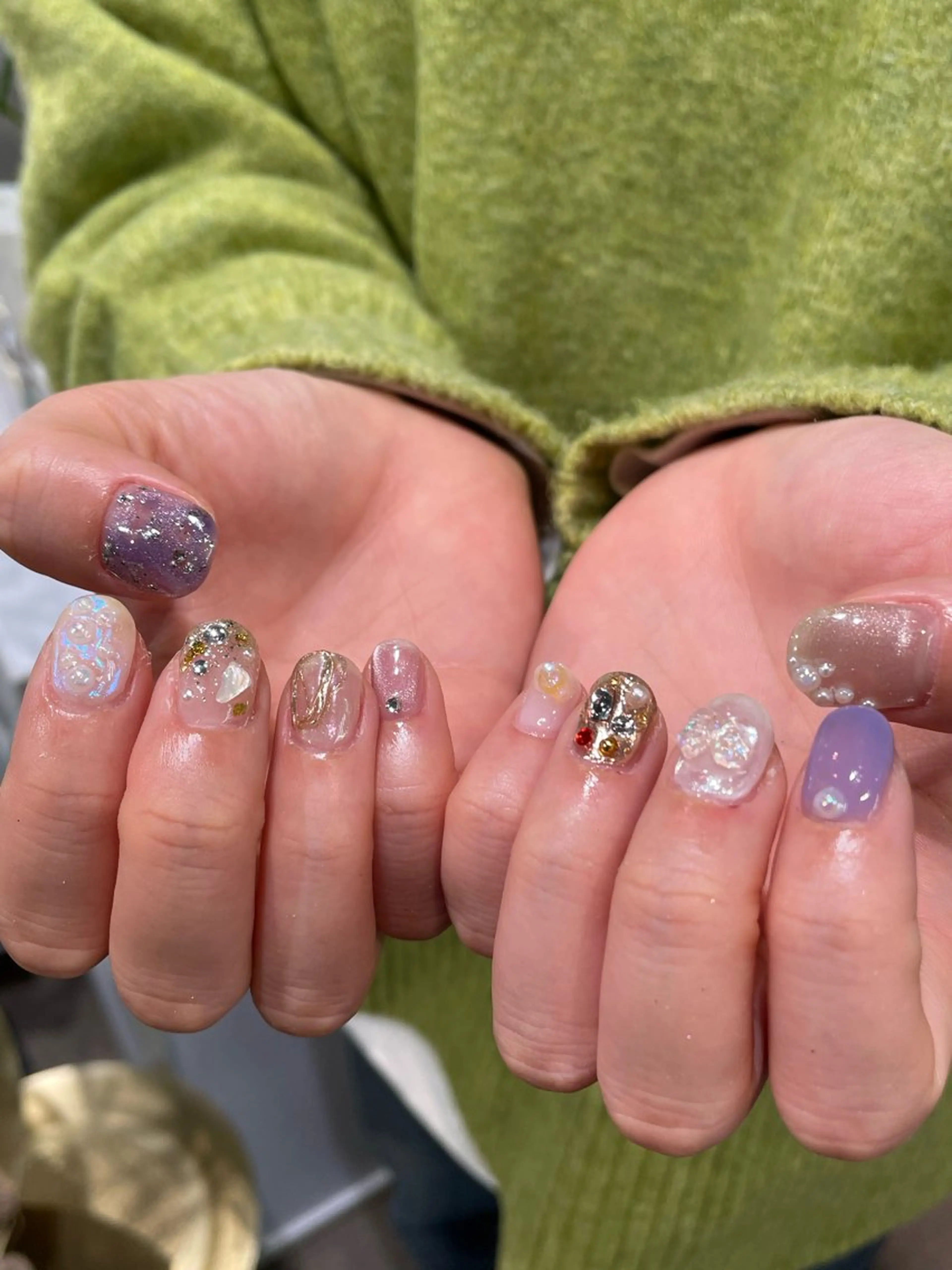 ネイル 成人式 ハンドネイル ナチュラル透明感🌱 小山美樹子のヘアスタイル