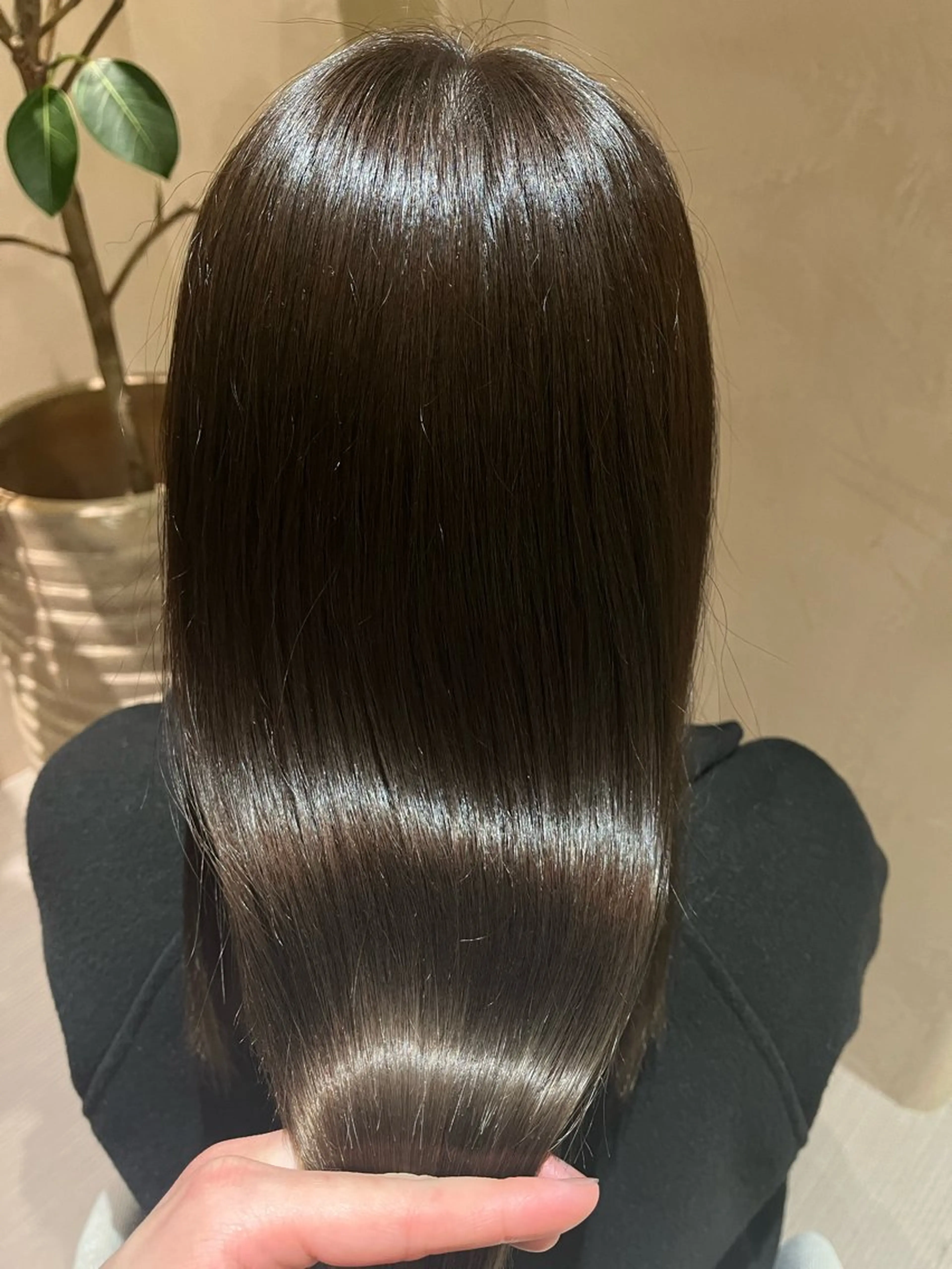 ロング ヘアカラー トリートメント 韓国ヘア/ベージュ カラー/髪質改善/涼のヘアスタイル