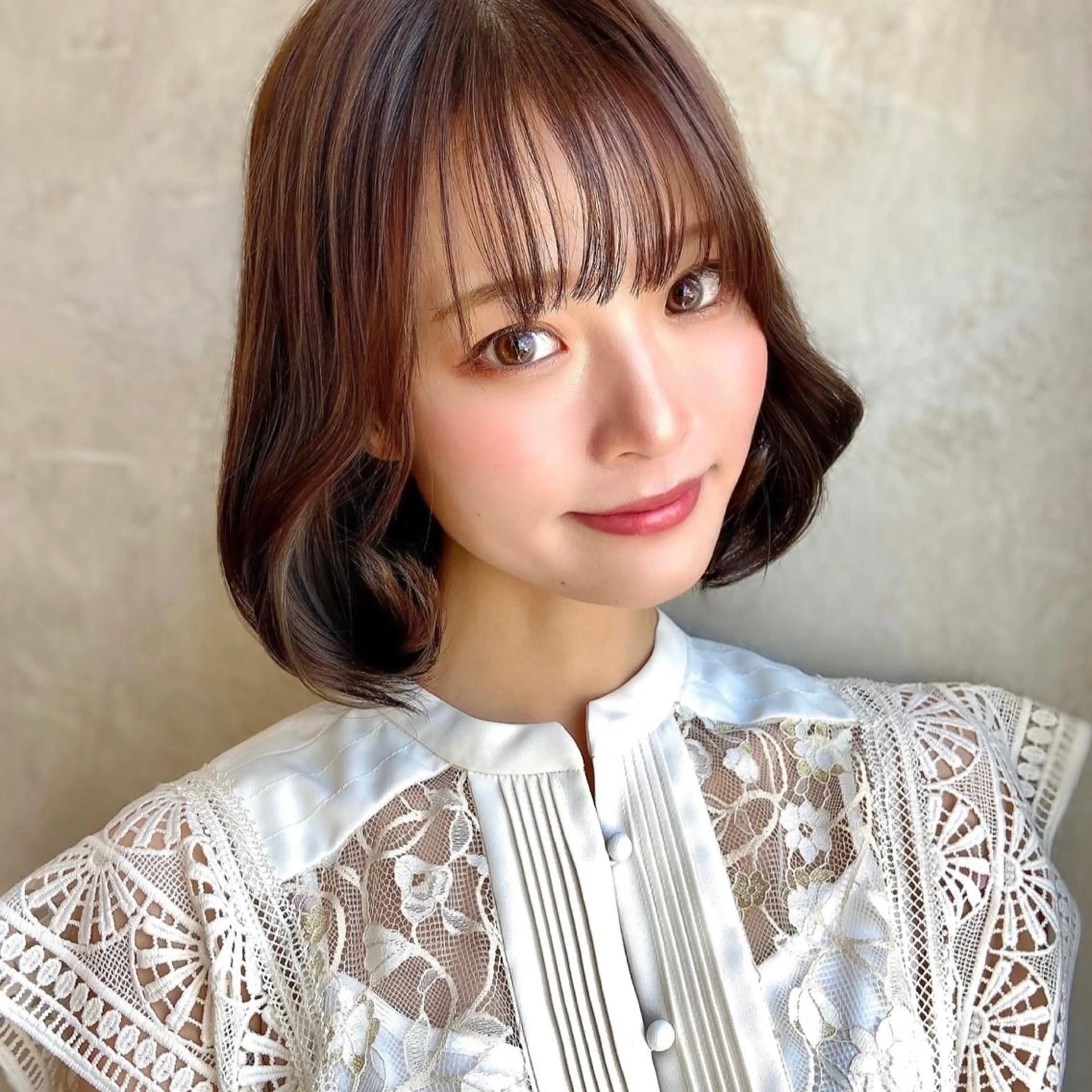 ミディアム カラー パーマ ヘアアレンジ ボブ 韓国風ヘア 似合わせカット シースルーバング 小顔カット Surpass所属・🌈小顔似合わせ SHIHO🌈のヘアスタイル