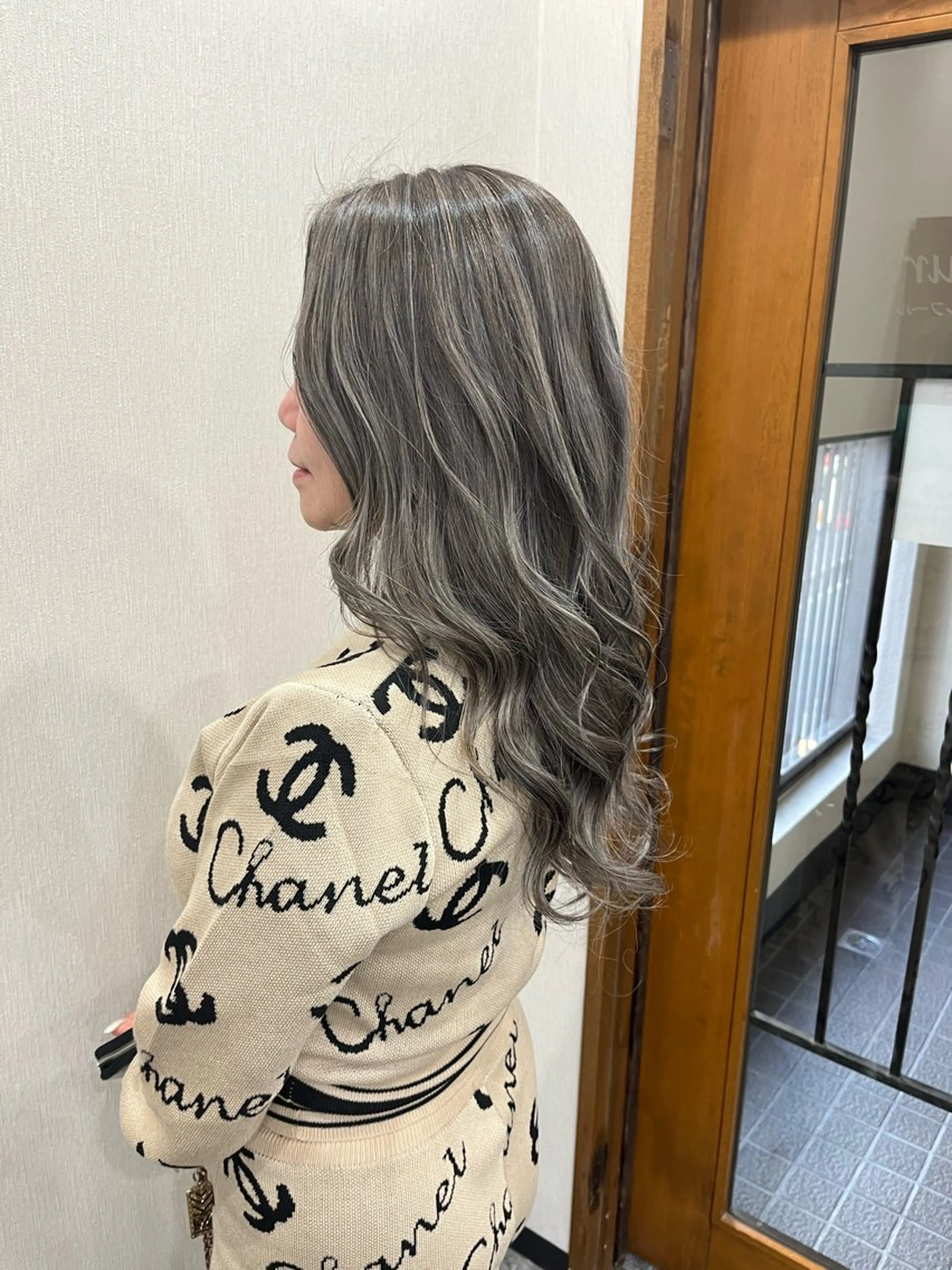 カラー＋大人ハイライトメッシュの写真