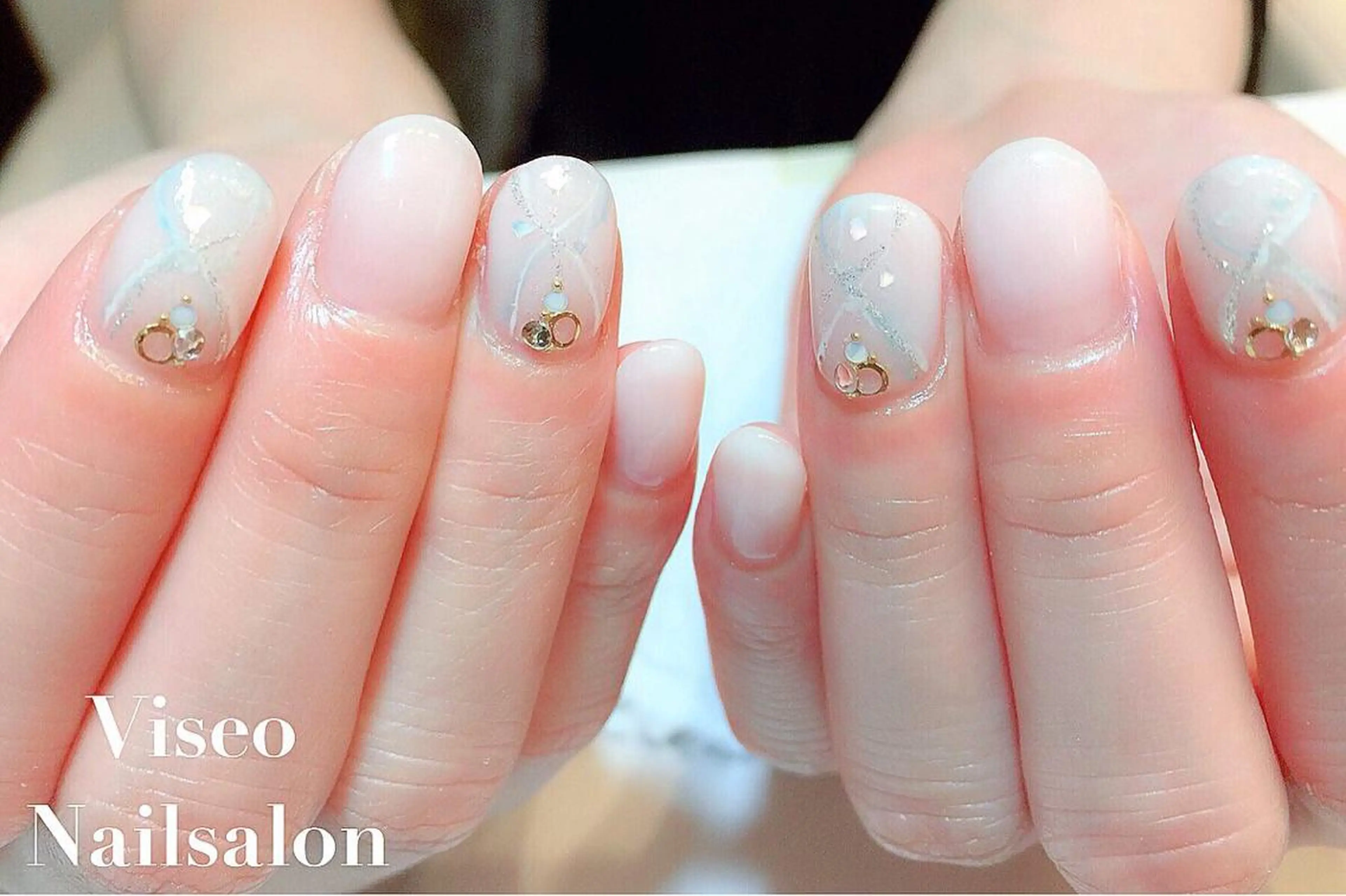 ネイル Viseo《6週間 長持ちパラジェル》のネイルデザイン