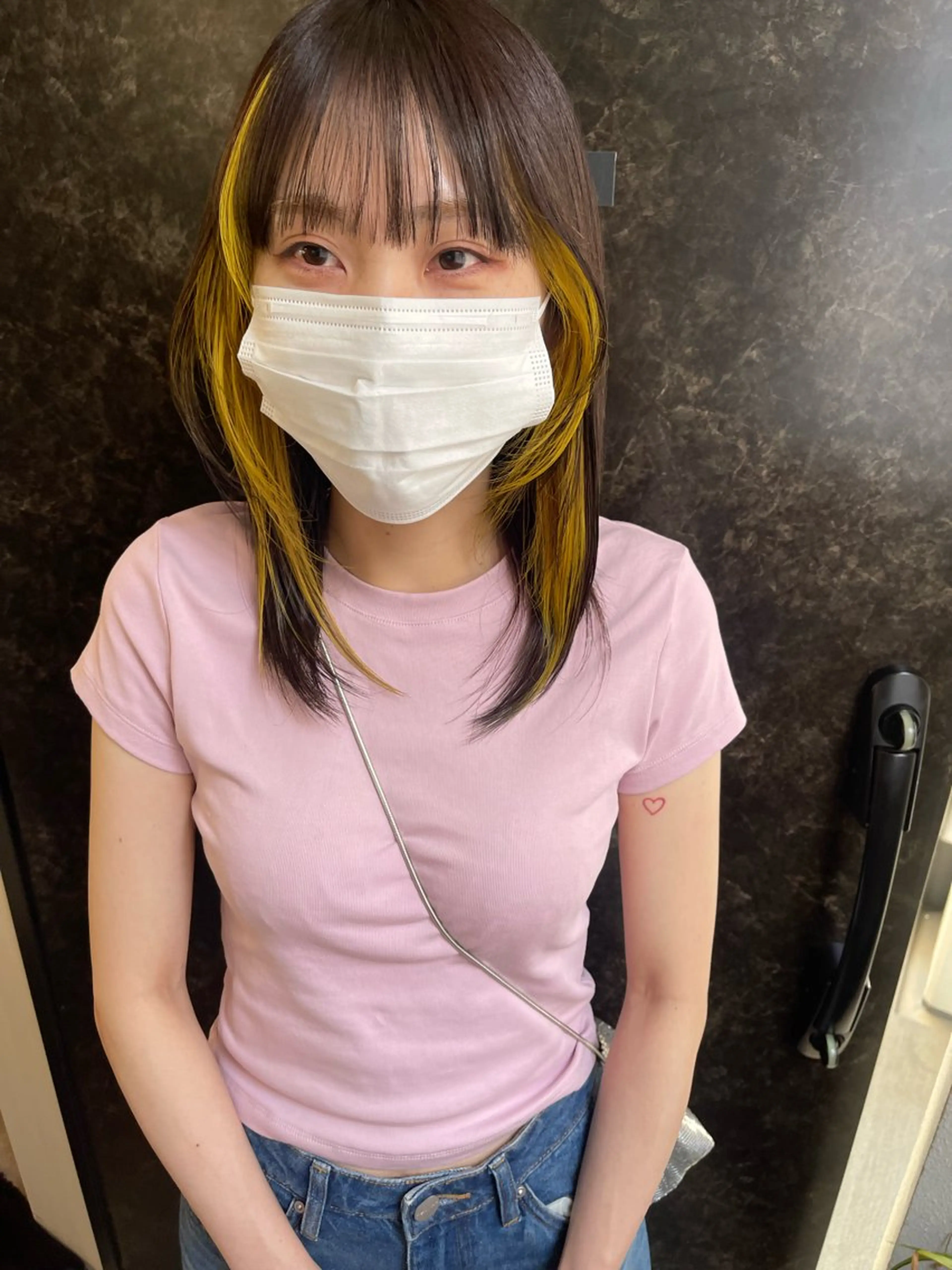 ミディアム カラー インナーカラー イエローカラー 顔周りカット ダブルカラー /まつ毛パーマ🎀のヘアスタイル