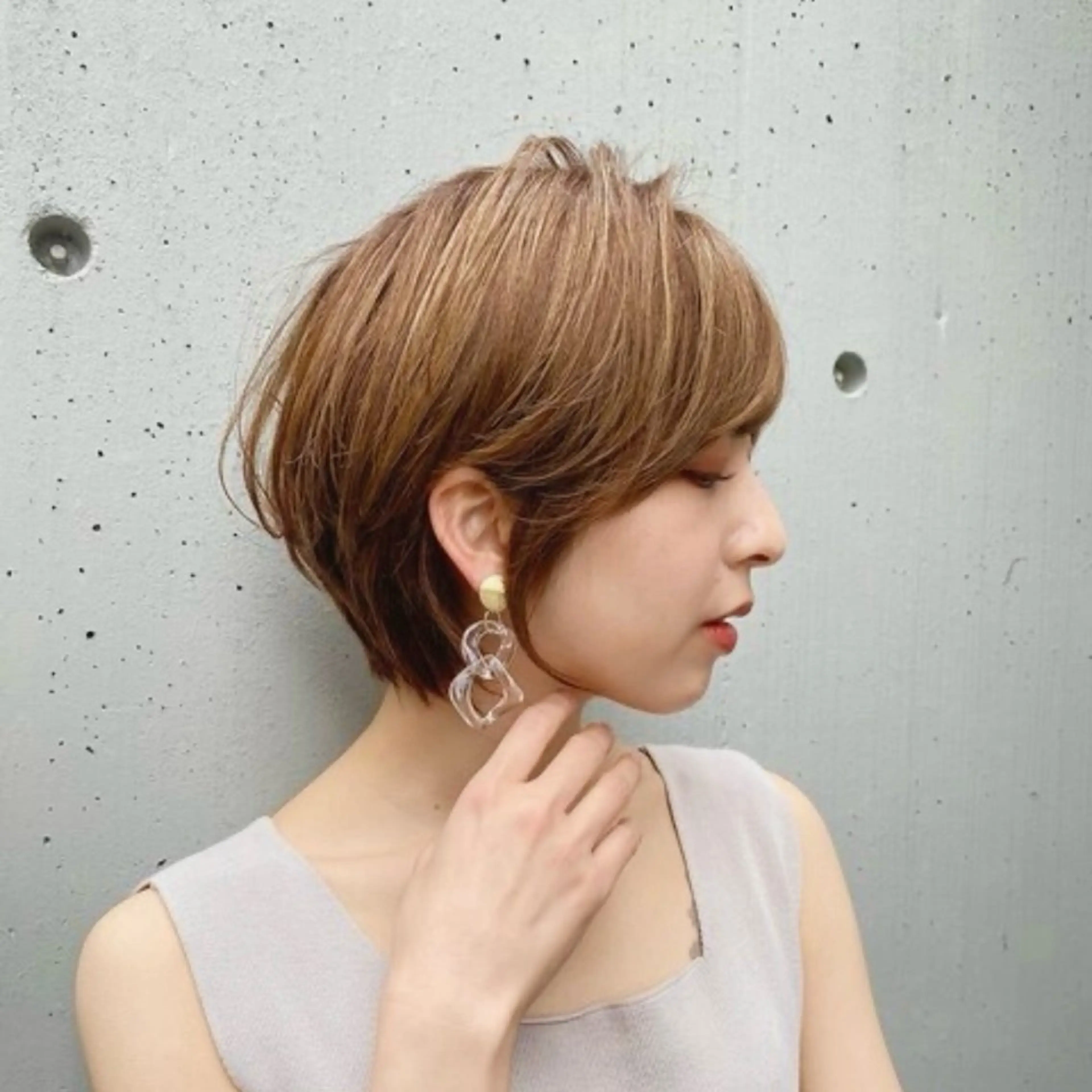 【白髪ぼかし ＊ ハイライト】 & カット✂︎   現在ショート、ミディアムの方限定で募集しておりますの写真