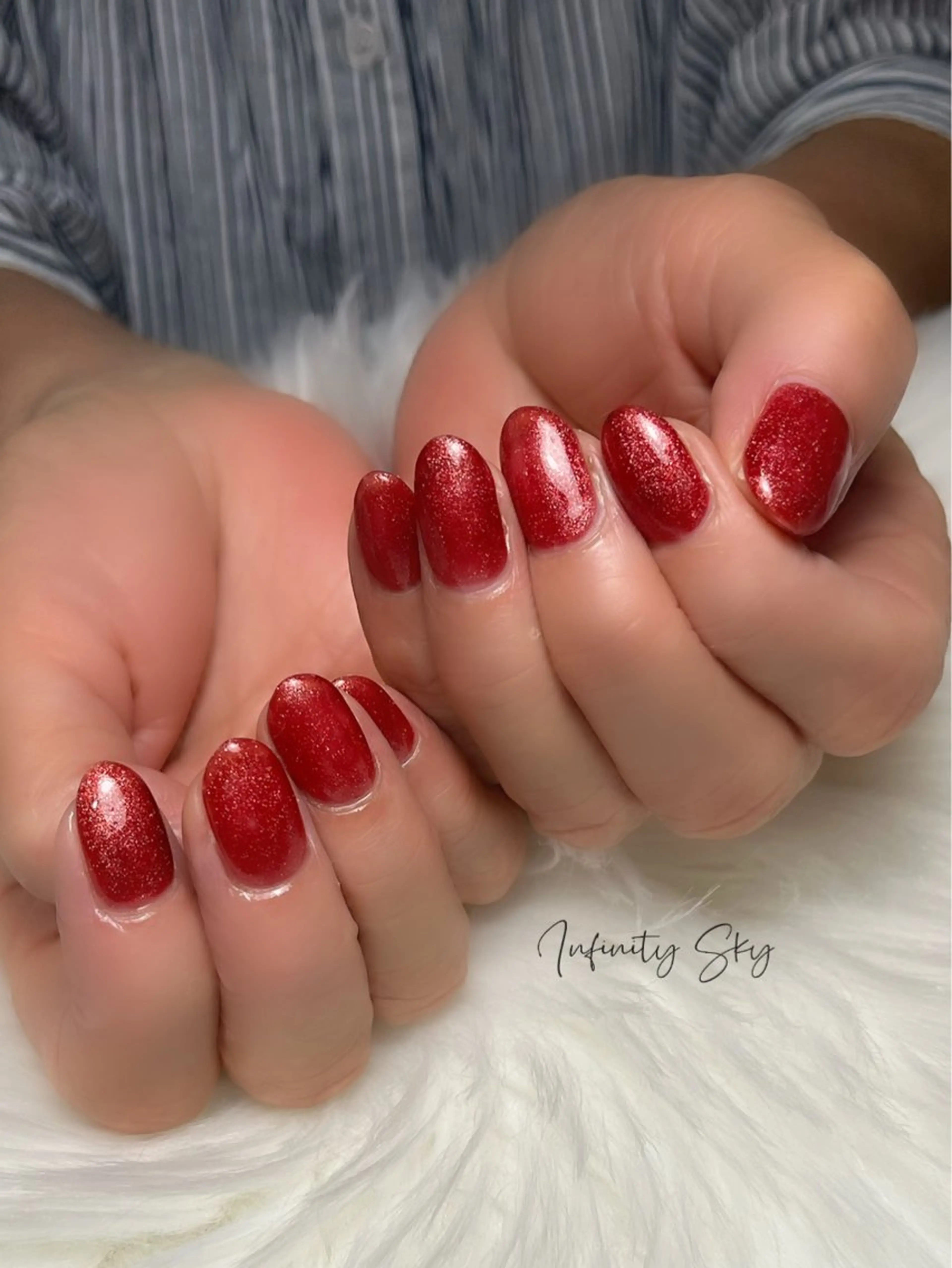 ネイル マグネットネイル ワンカラーネイル 赤色 シンプルネイル infinity skyのネイルデザイン