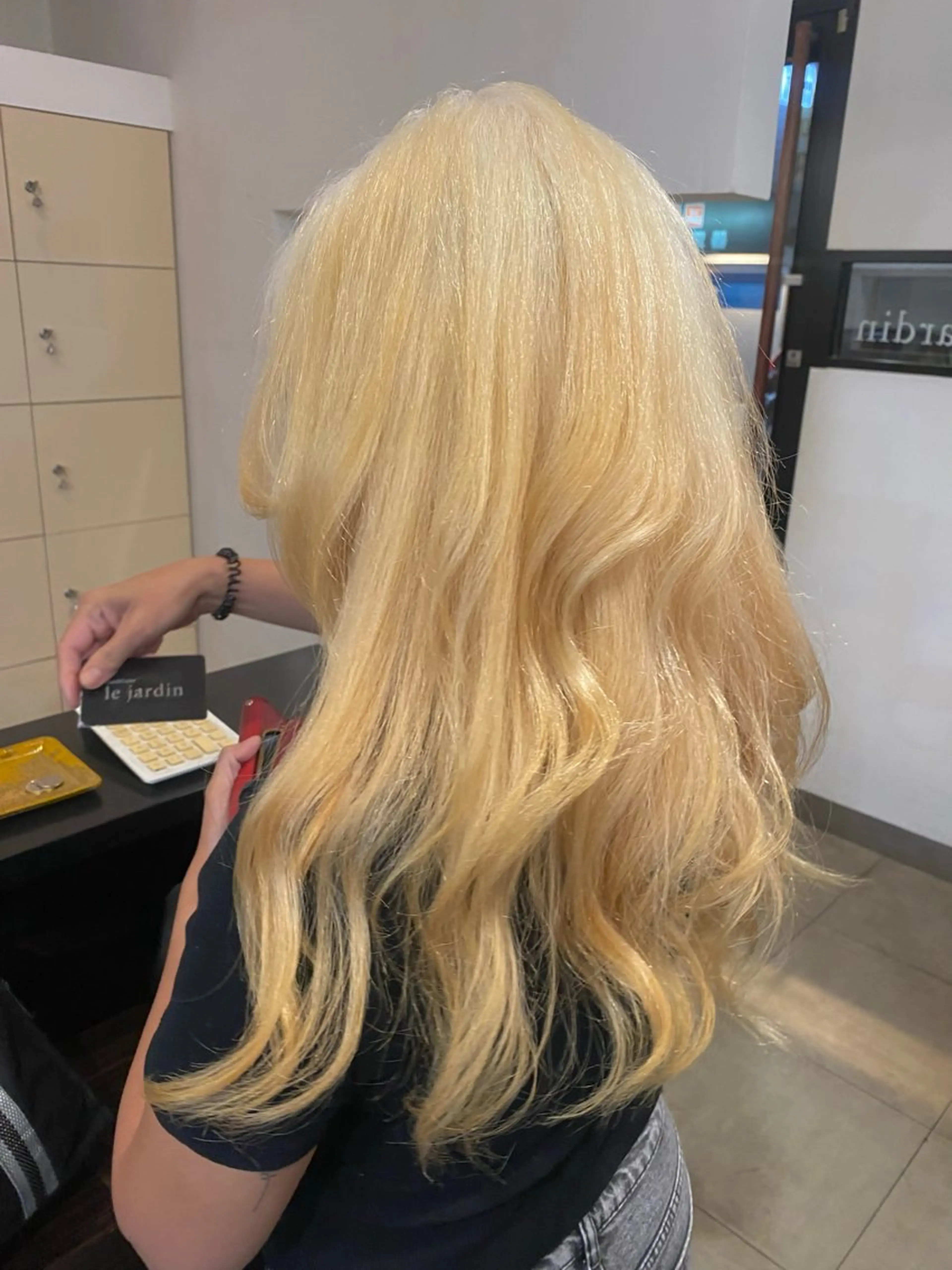 ロング カラー ヘアアレンジ ブロンド DISCOHAIRsanc（ルジャルダン町田）所属・烏山 達也のヘアスタイル