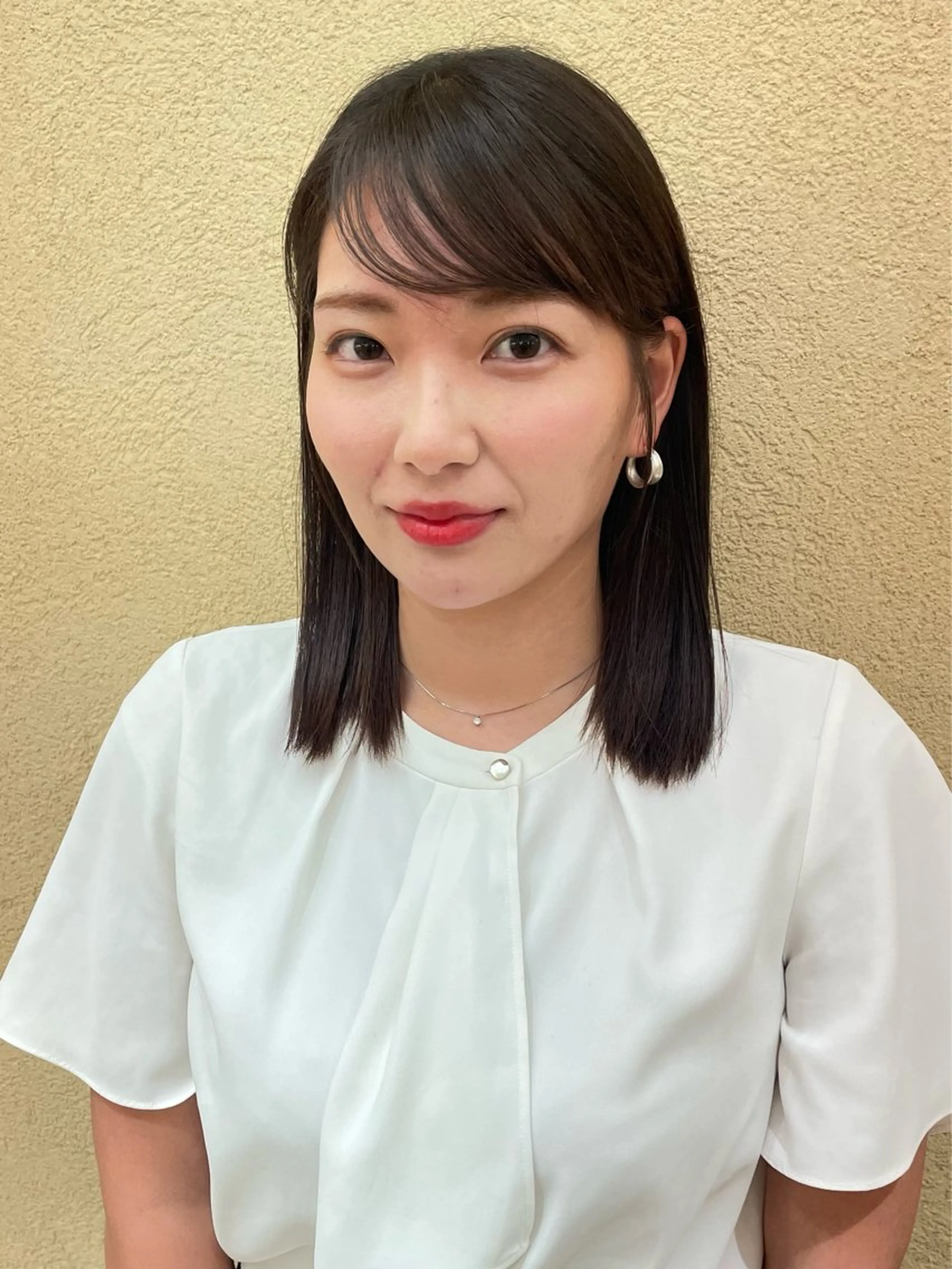 ミディアム 塩谷 雪花のヘアスタイル