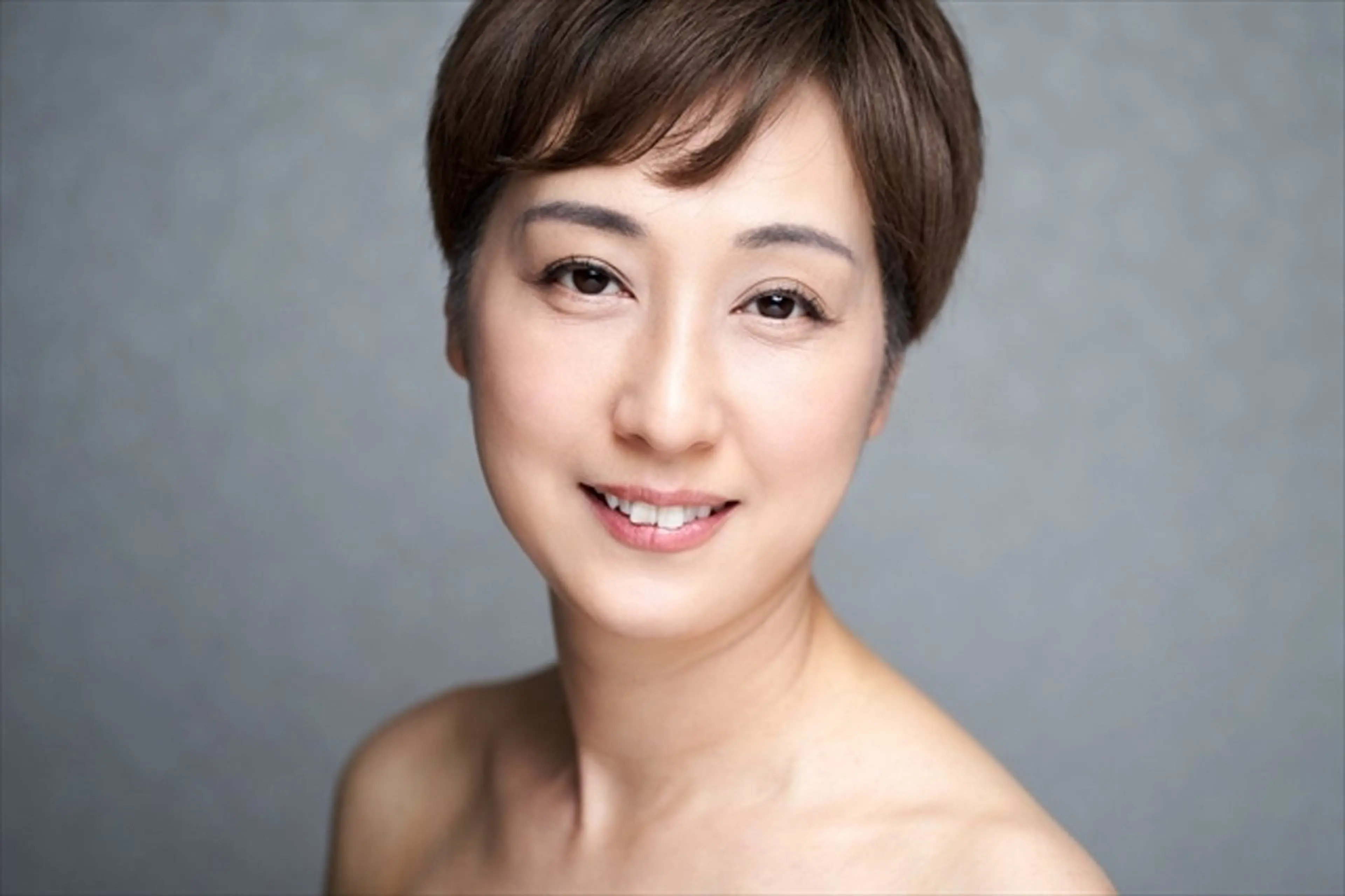 《ビフォーアフター:目隠しお顔の写真協力》美肌へ◎美容液導入 小顔調整込みの60分　通常¥18,000の55%OFFの写真