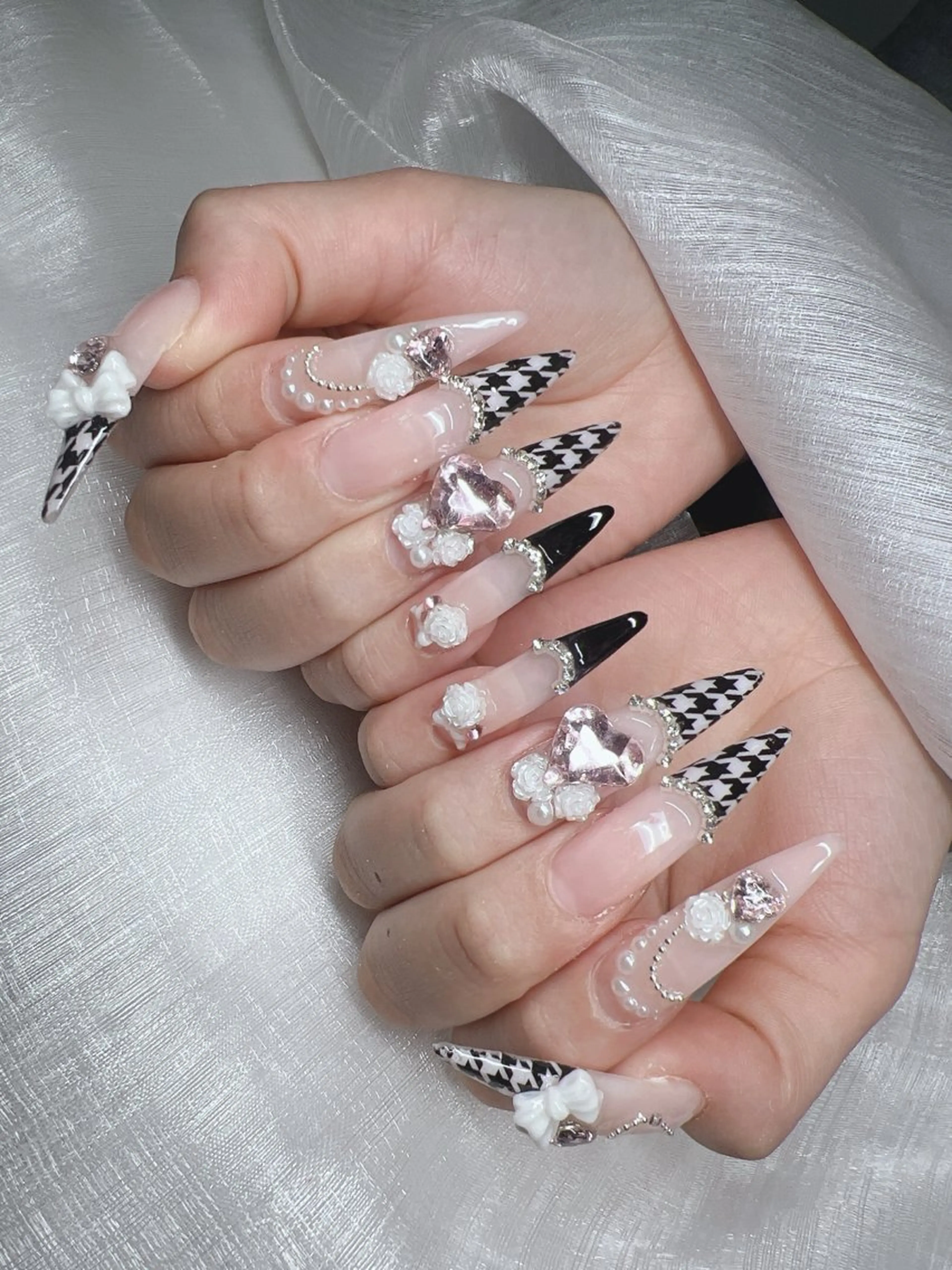 ネイル ハンドネイル Lee Nails チップ長さだし専門店のネイルデザイン