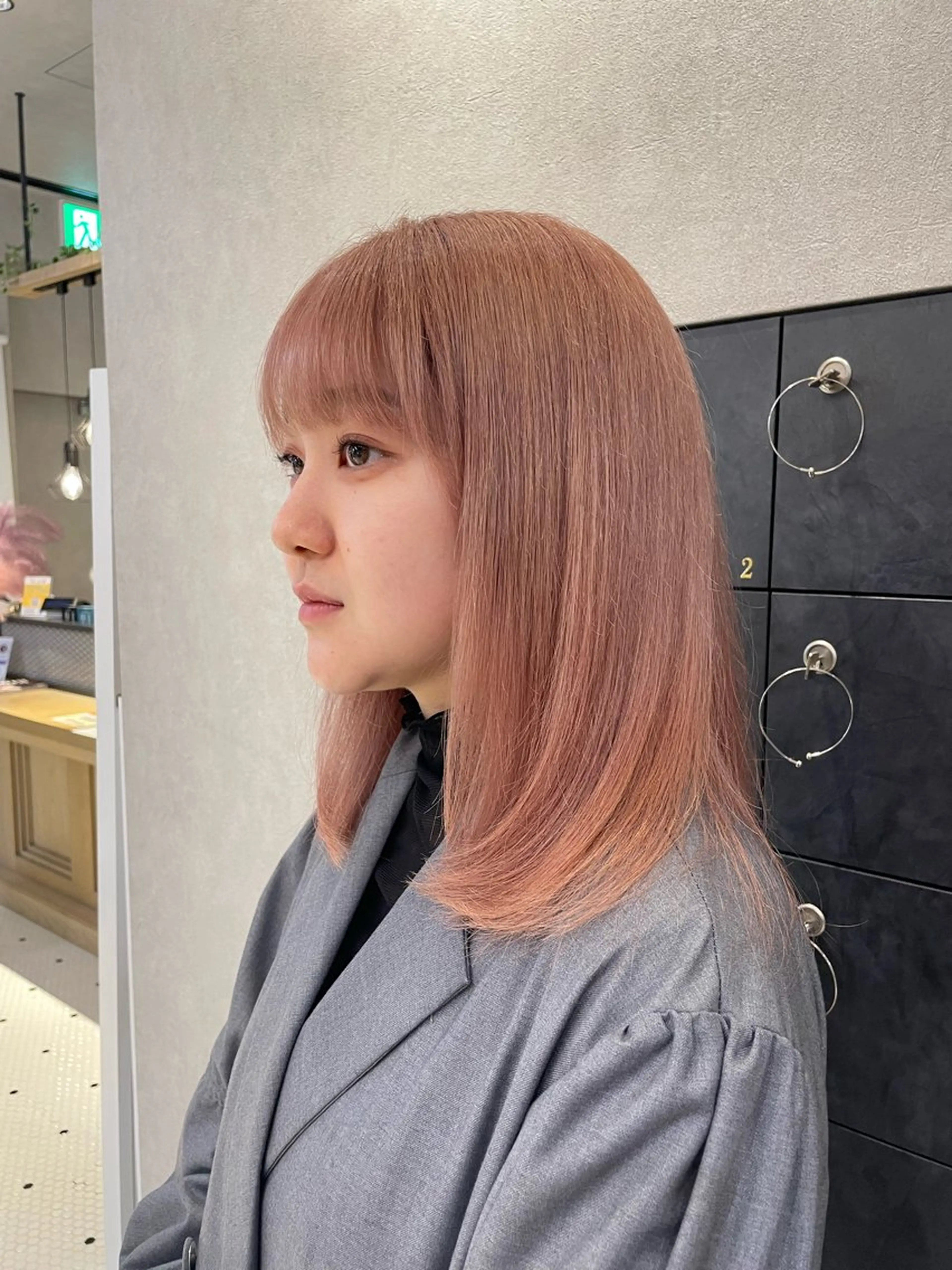 ミディアム カラー ベージュカラー ピンクカラー ピンクベージュ 小池 夏生のヘアスタイル