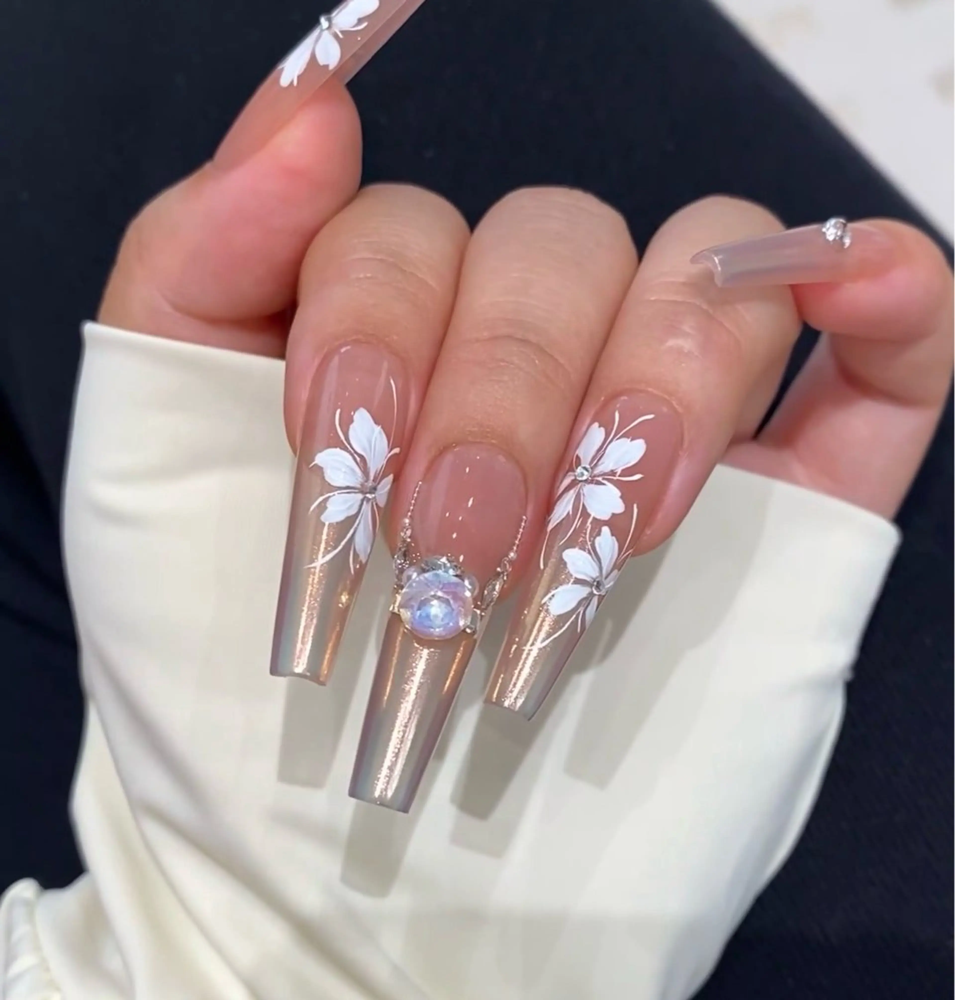 ネイル オーロラネイル フラワーネイル フットネイル フレンチネイル ジェルネイル ハンドネイル 長さだし専門 ありさのネイルデザイン
