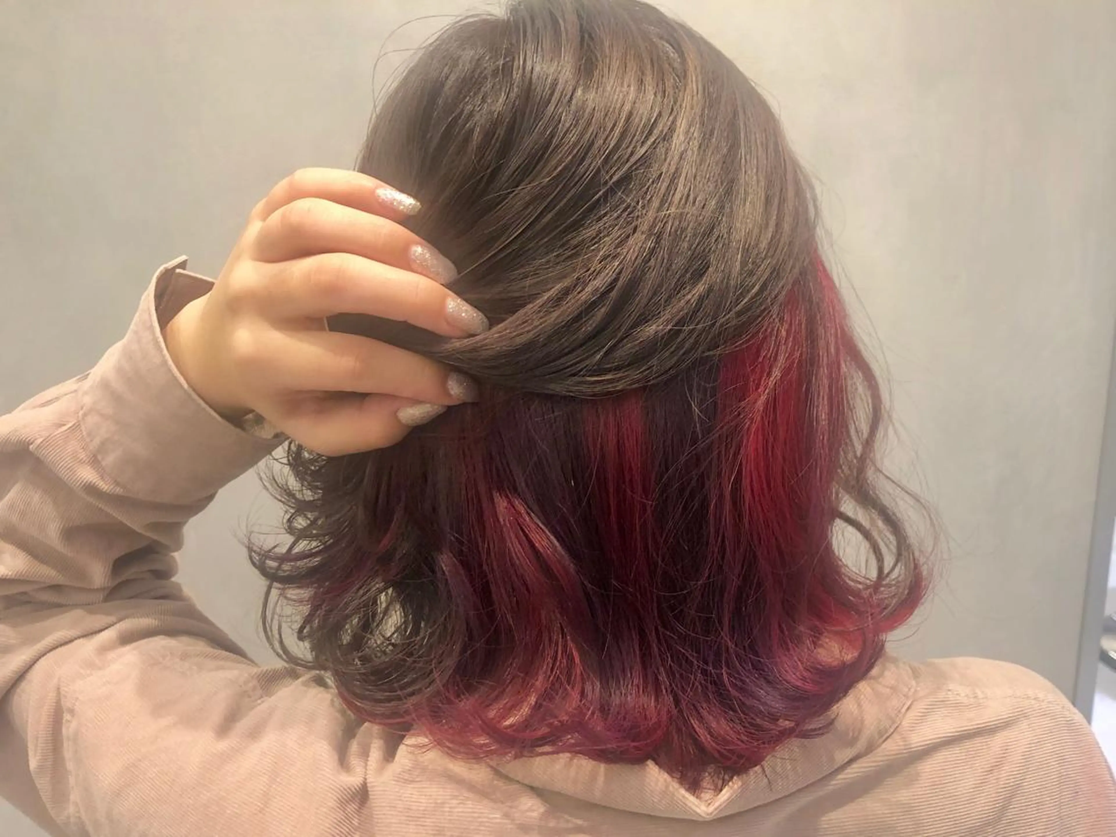 ミディアム カラー パーマ ヘアアレンジ 渡邊 桃香のヘアスタイル