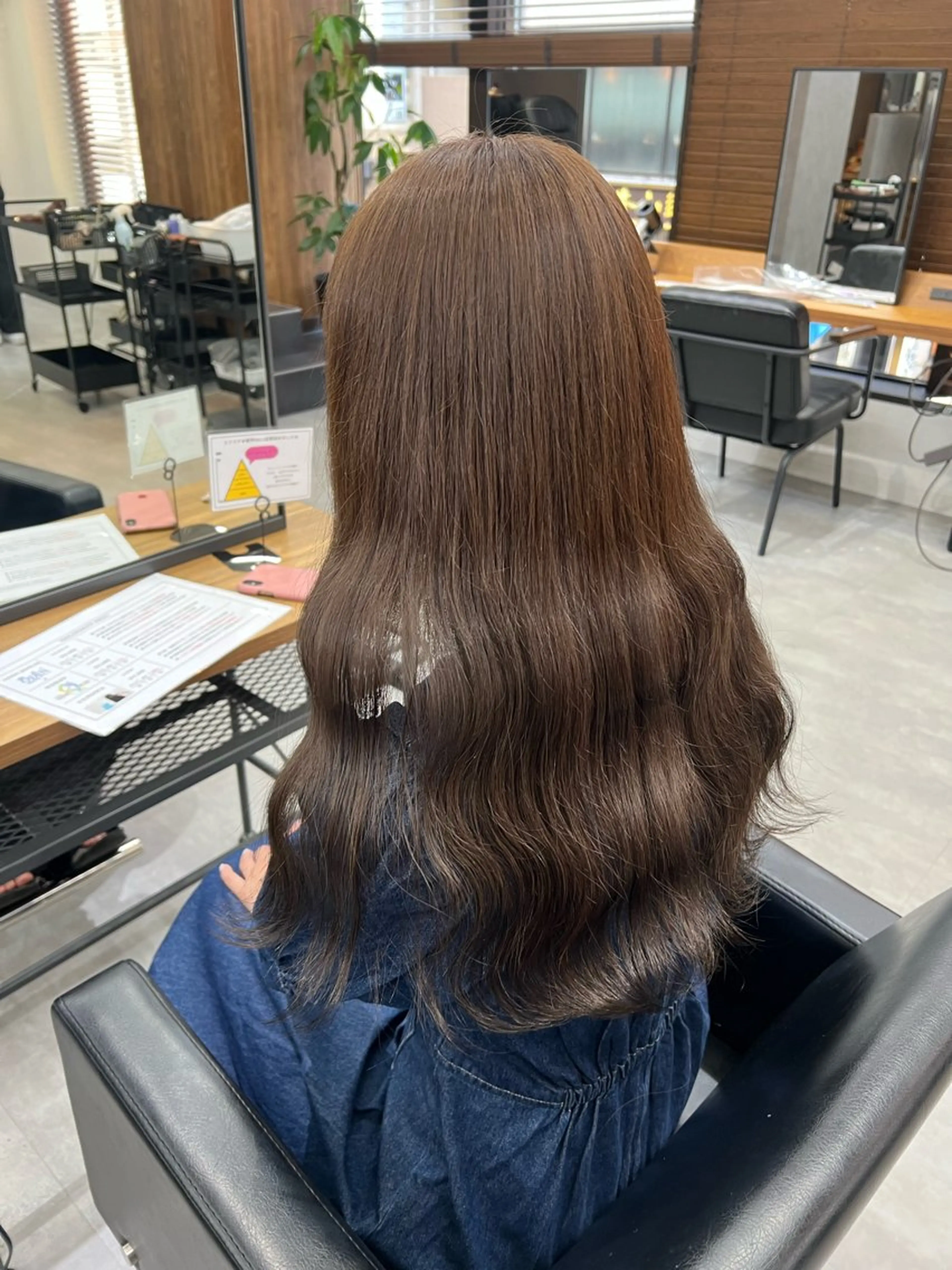 セミロング カラー ブリーチ 透明感カラー グレージュ いろあそび所属・八王子早朝🉐カット モデル募集🉐のヘアスタイル