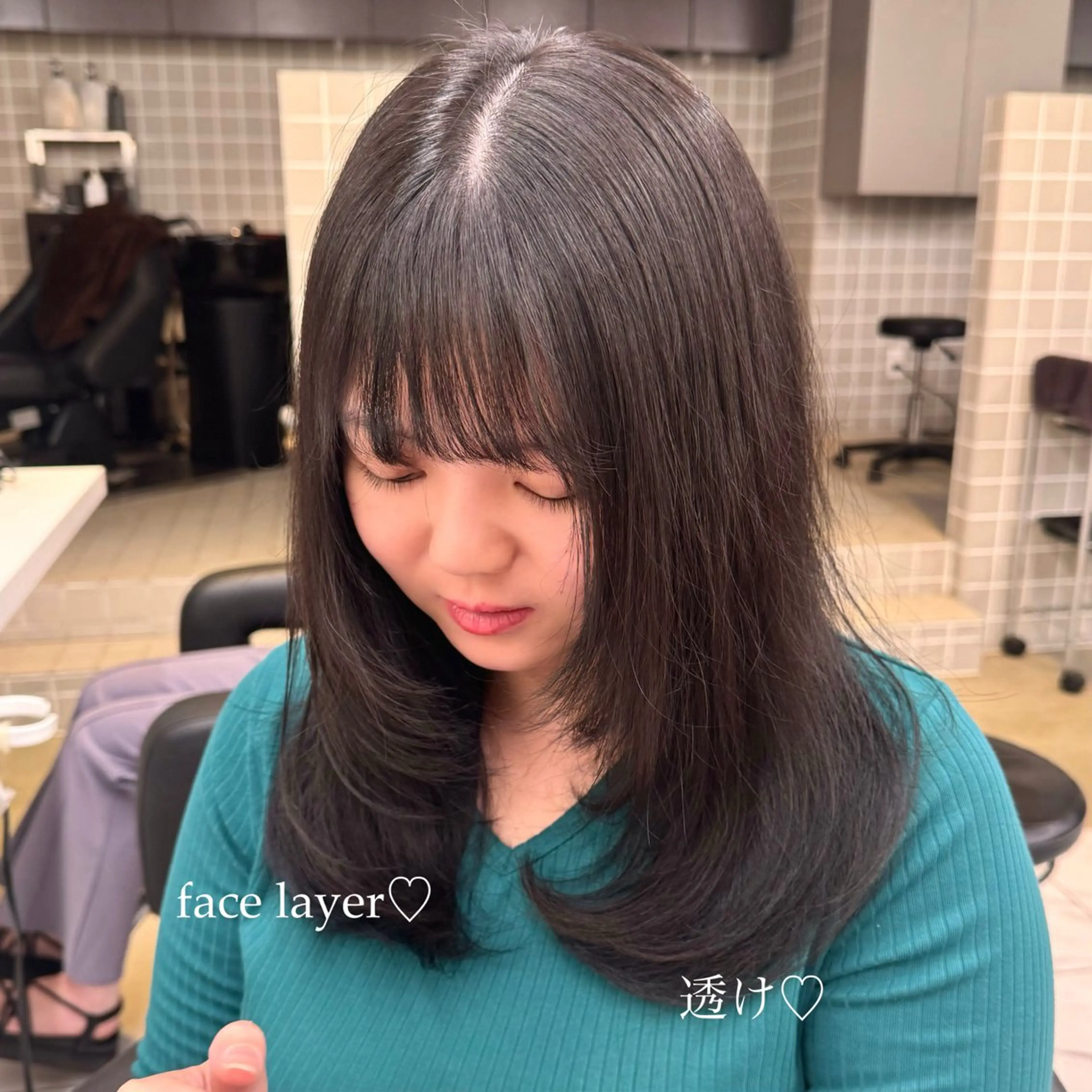 ミディアム カラー ヘアアレンジ レイヤーカット カット ヘアカラー トリートメント ヘッドスパ ヘアセット 顔まわりカット の達人のヘアスタイル