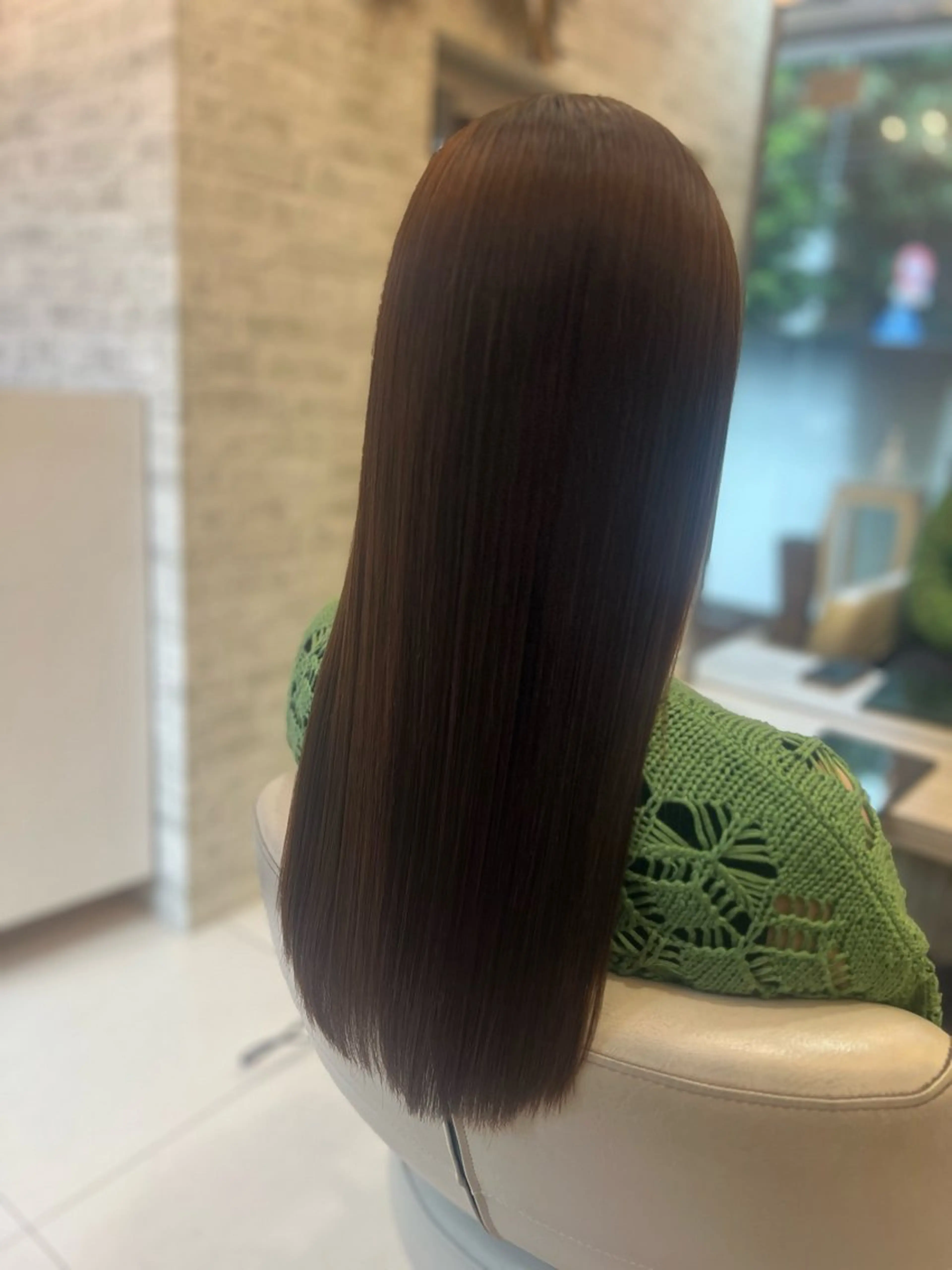 ロング 縮毛矯正 艶グレージュカラー 美髪特化美容師のヘアスタイル