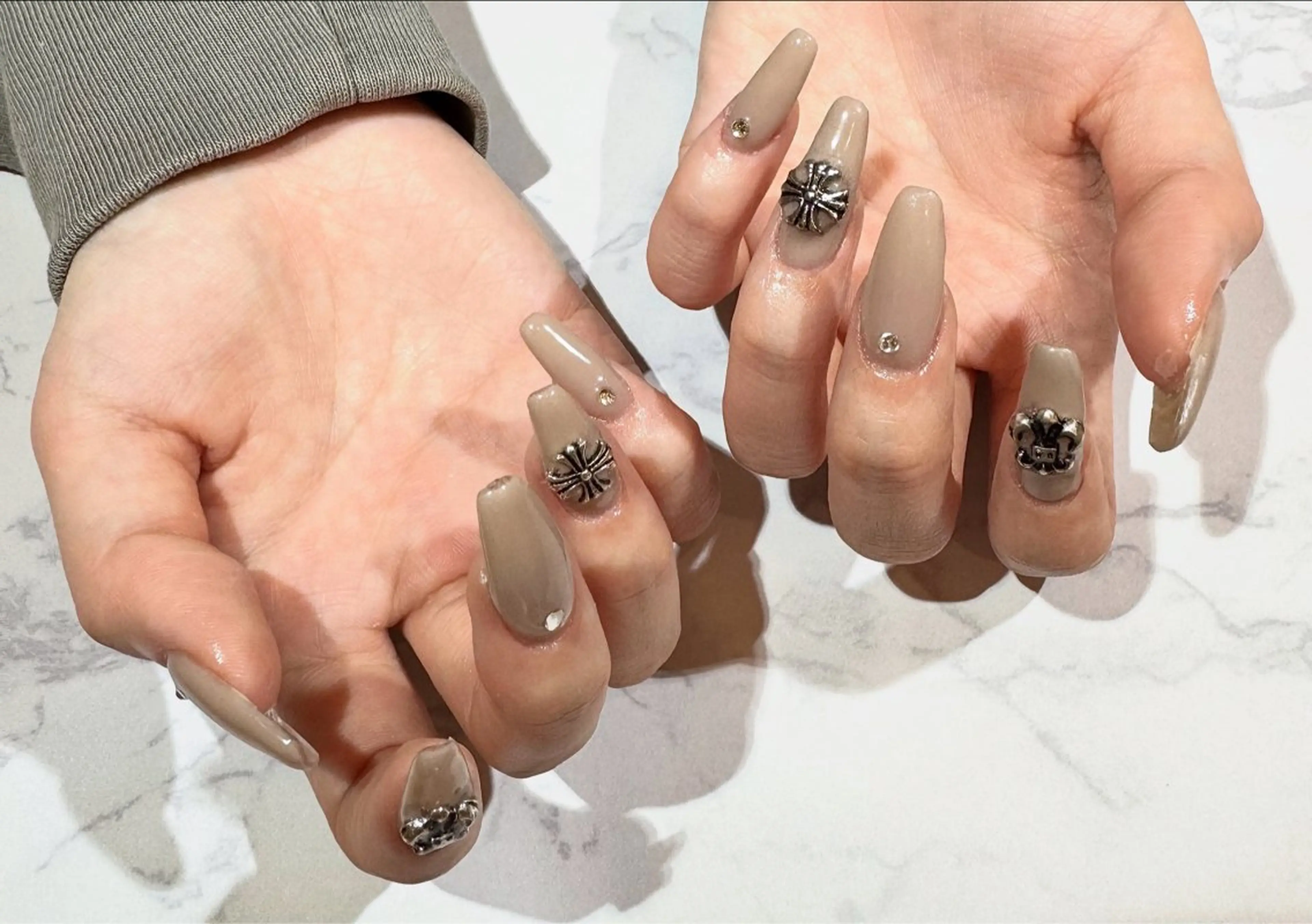 パーマ ハンドネイル マイムネイル所属・MIMnail メンズネイリストのネイルデザイン