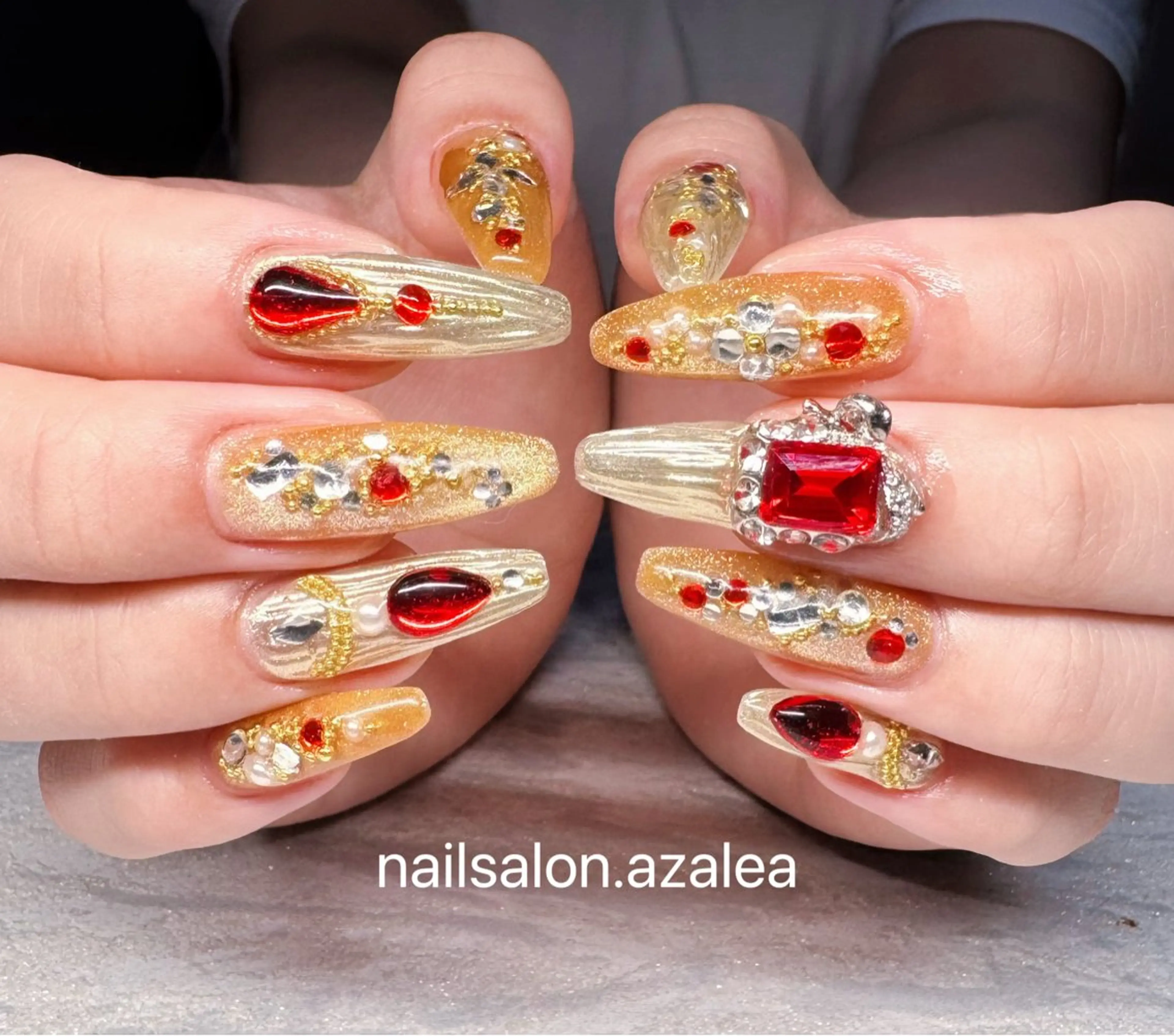 ネイル ハンドネイル R inのネイルデザイン