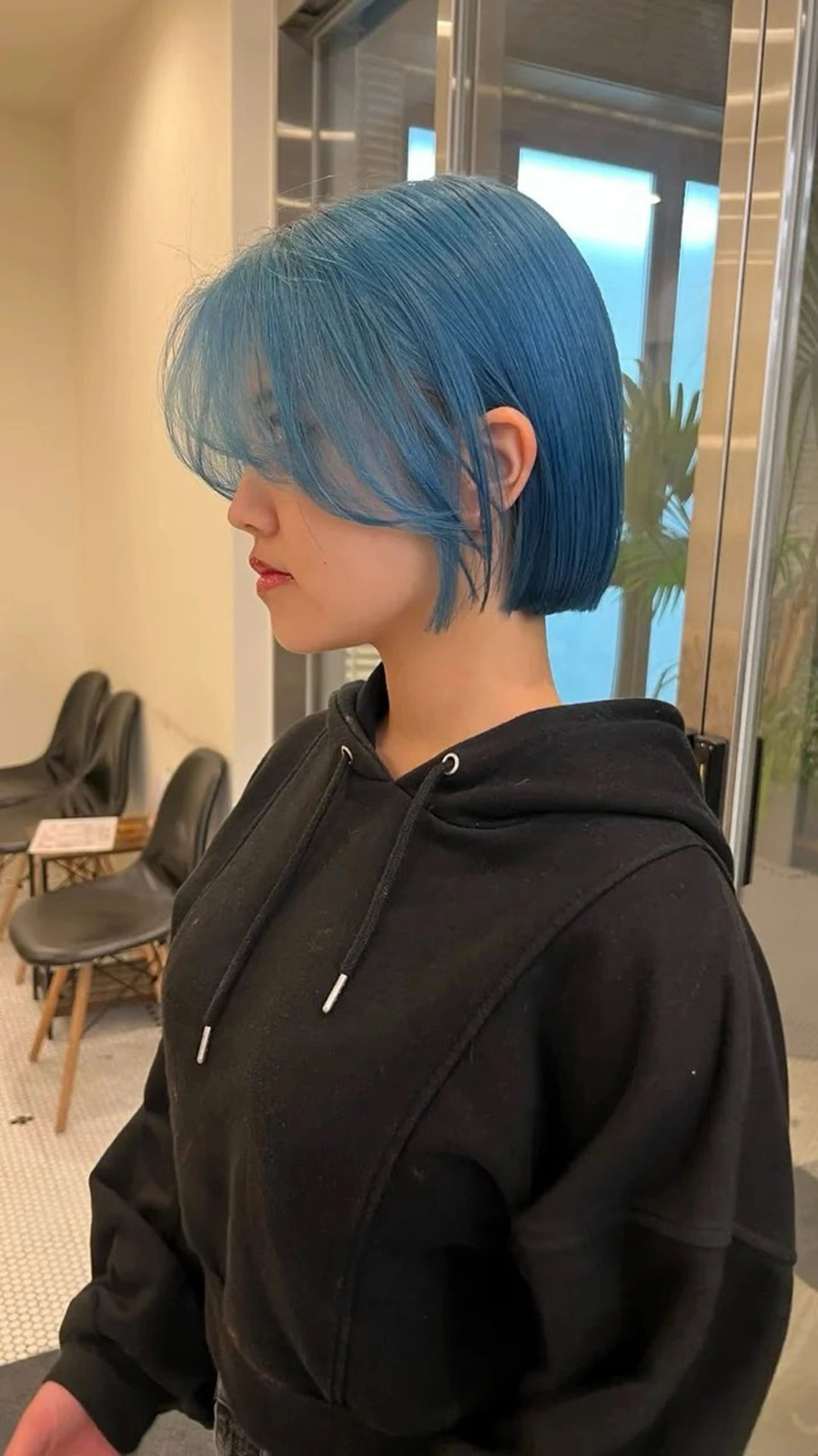 ショート 韓国レイヤーカット/ ハイトーン/マアヤのヘアスタイル