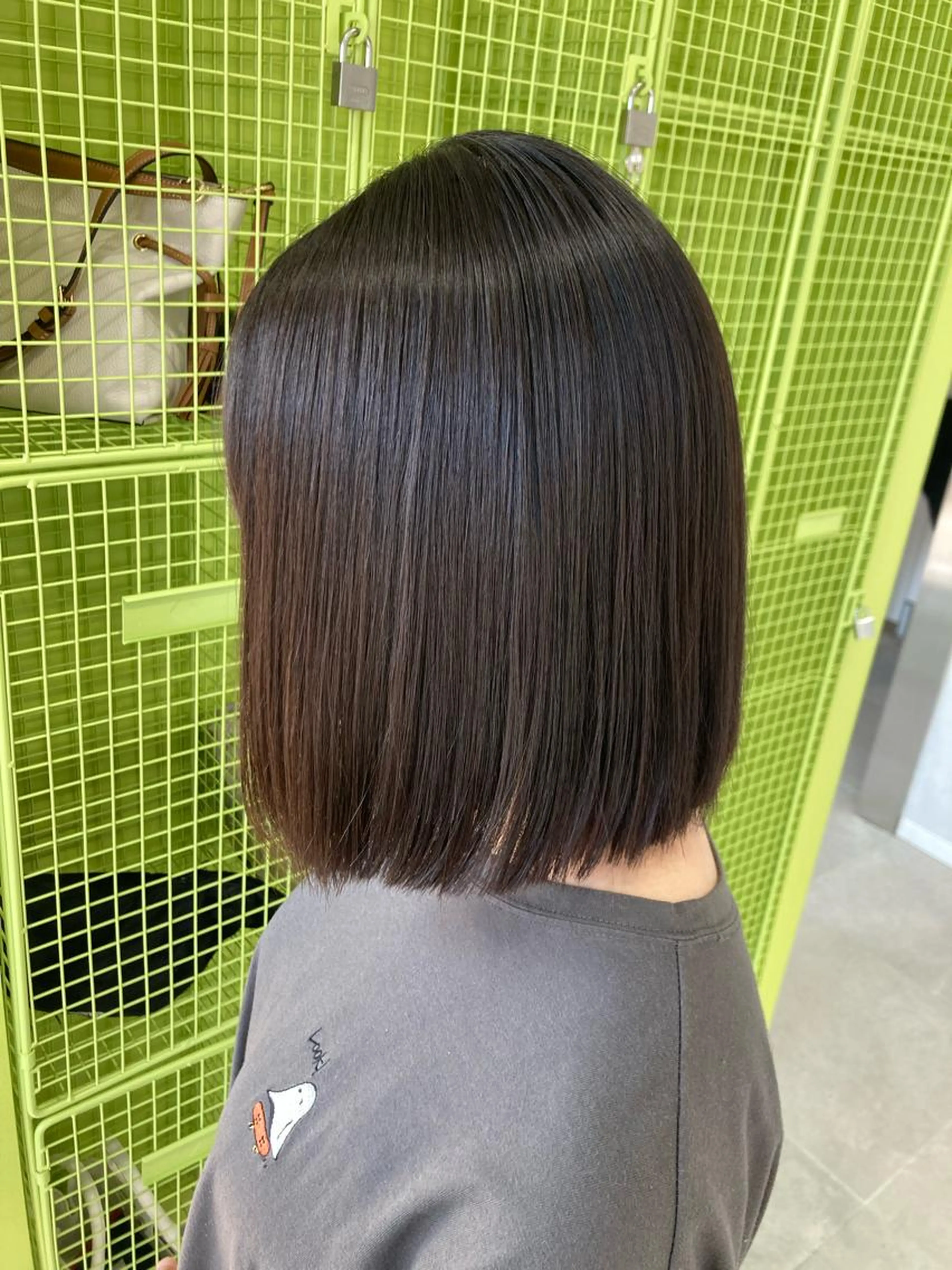 カット＋艶髪✨️縮毛矯正＋トリートメント（ホームケア付）の写真