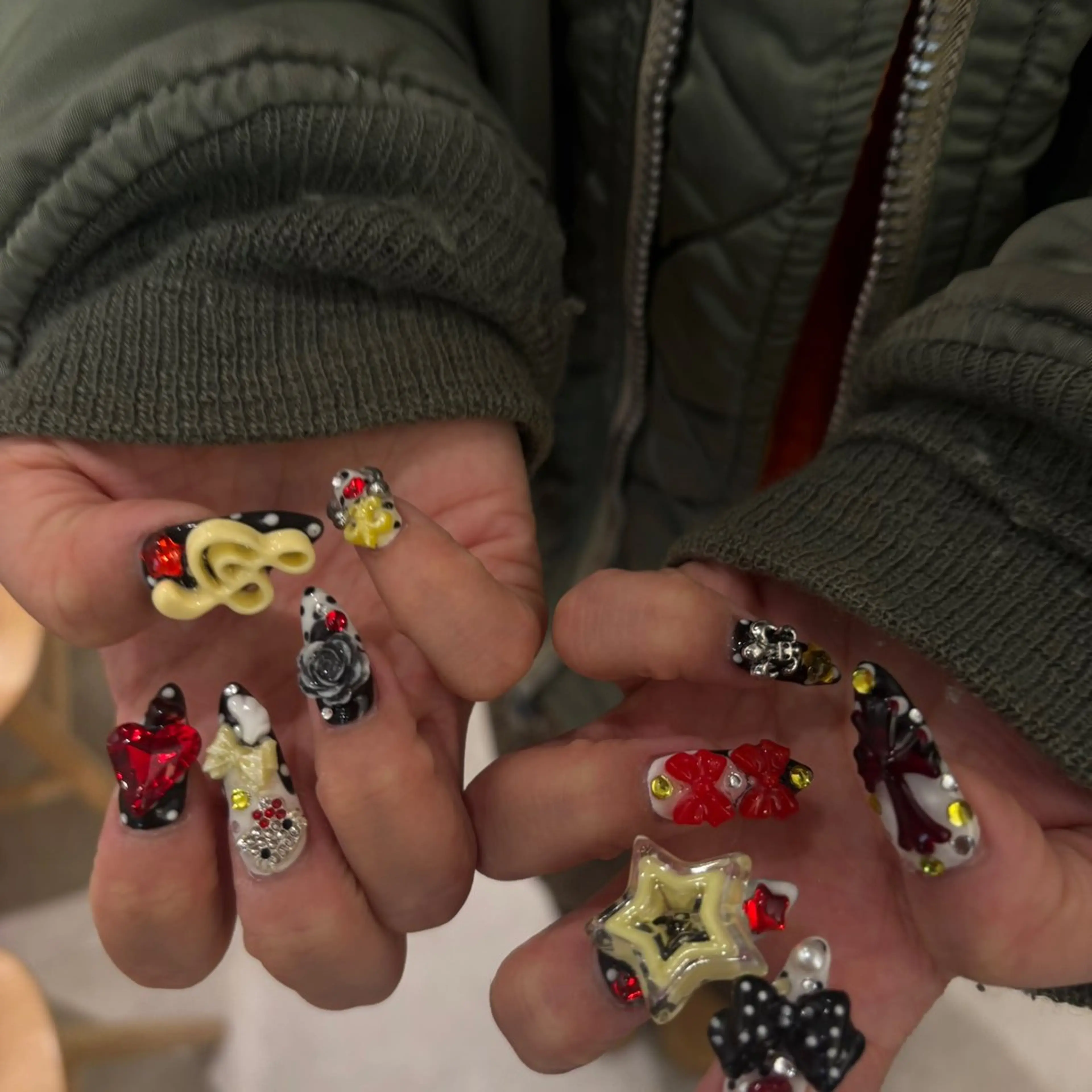 ネイル ハンドネイル 🐬Cxxu° Nail✝️のネイルデザイン