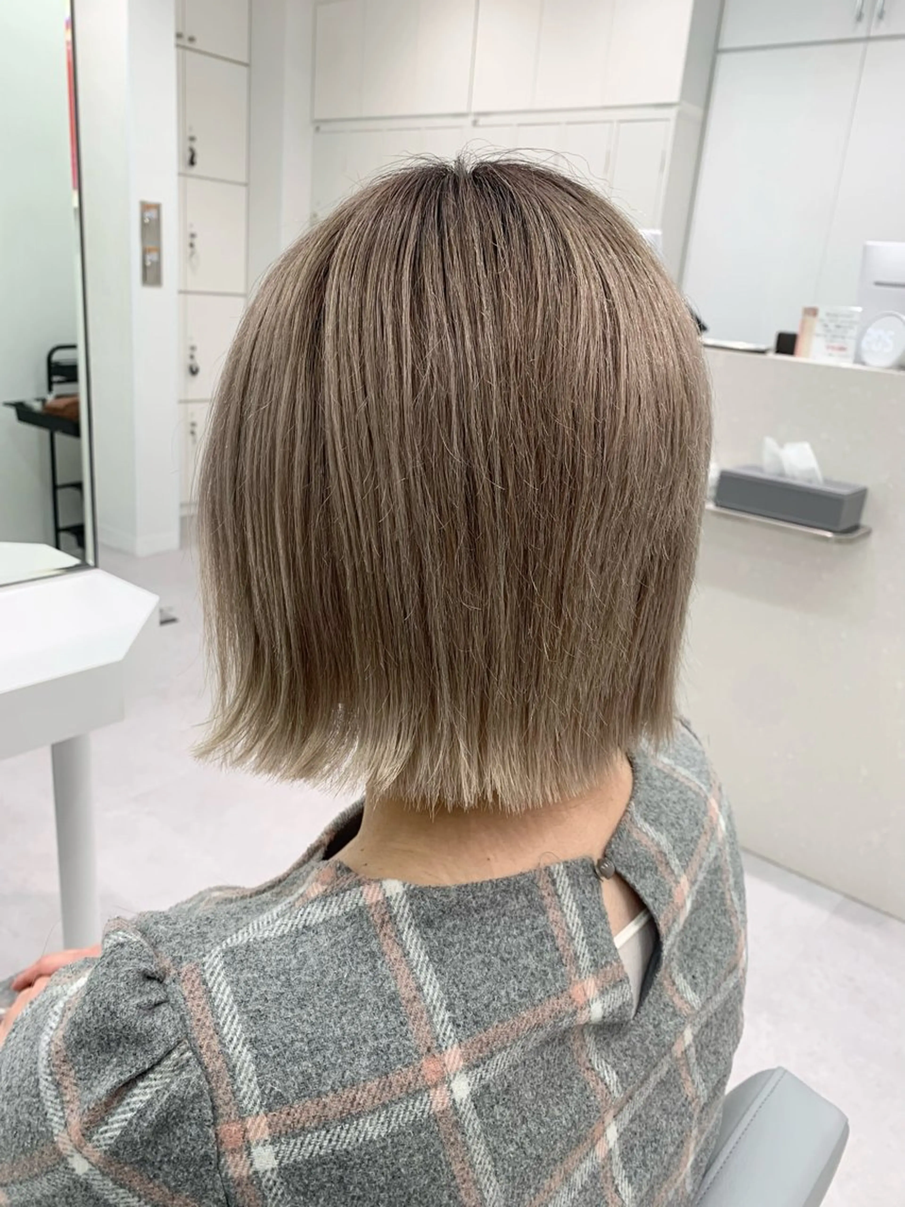 ミディアム ボブ 外ハネヘア 韓国風レイヤーカット ✨平野志織のヘアスタイル