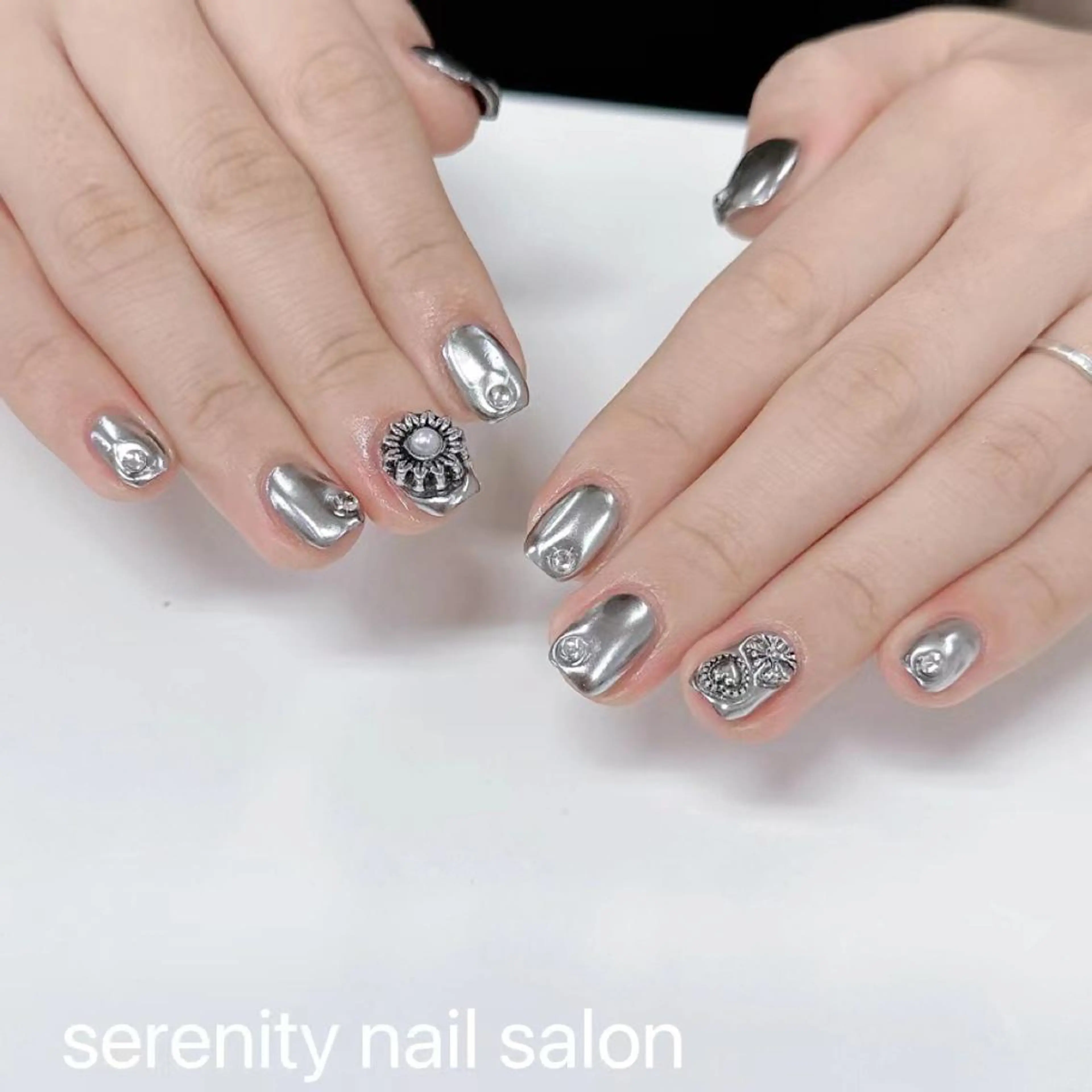 ネイル ハンドネイル ハンドケア ✨Serenity Nail salonのネイルデザイン
