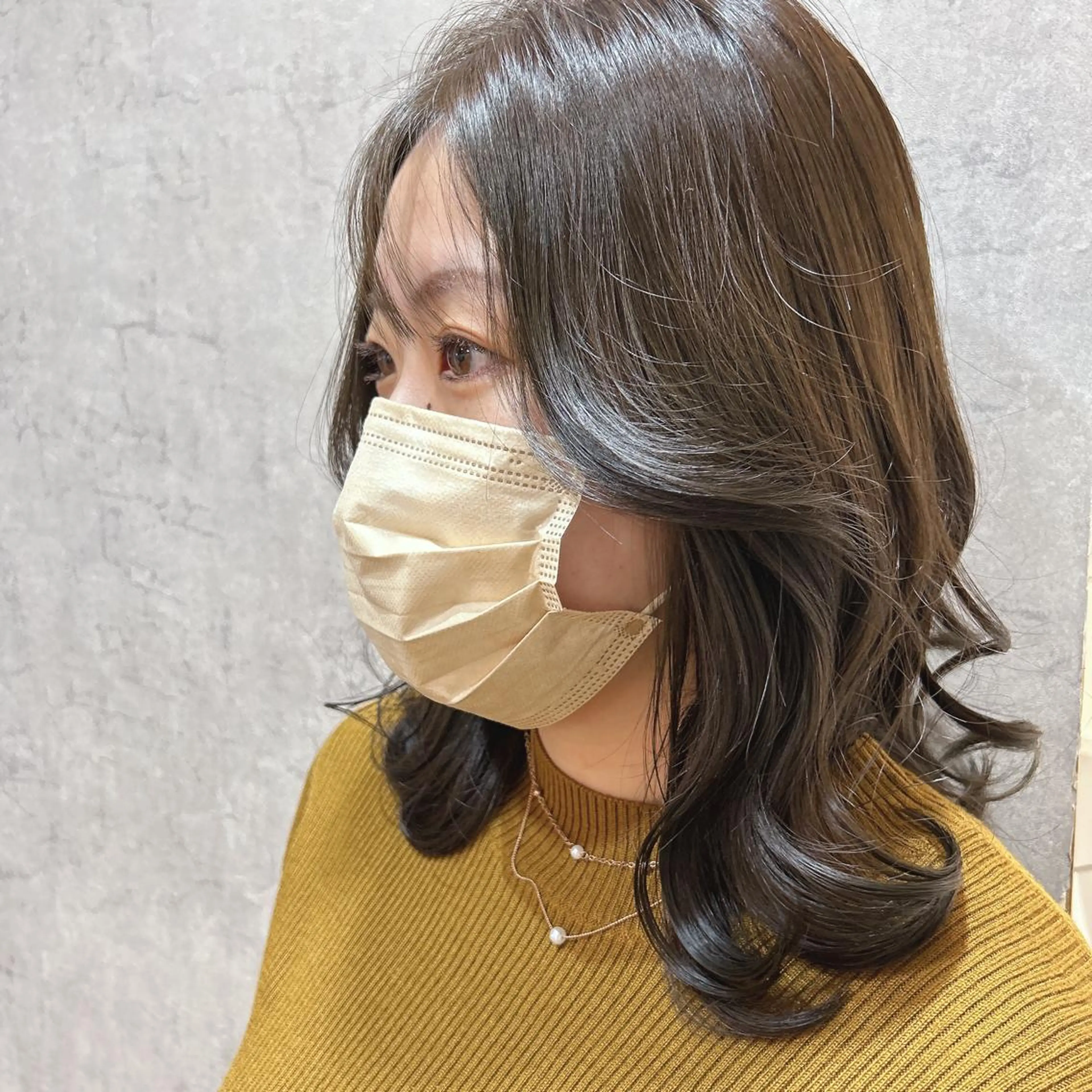 ミディアム くびれヘア 🇰🇷レイヤー カット💐Seinaのヘアスタイル