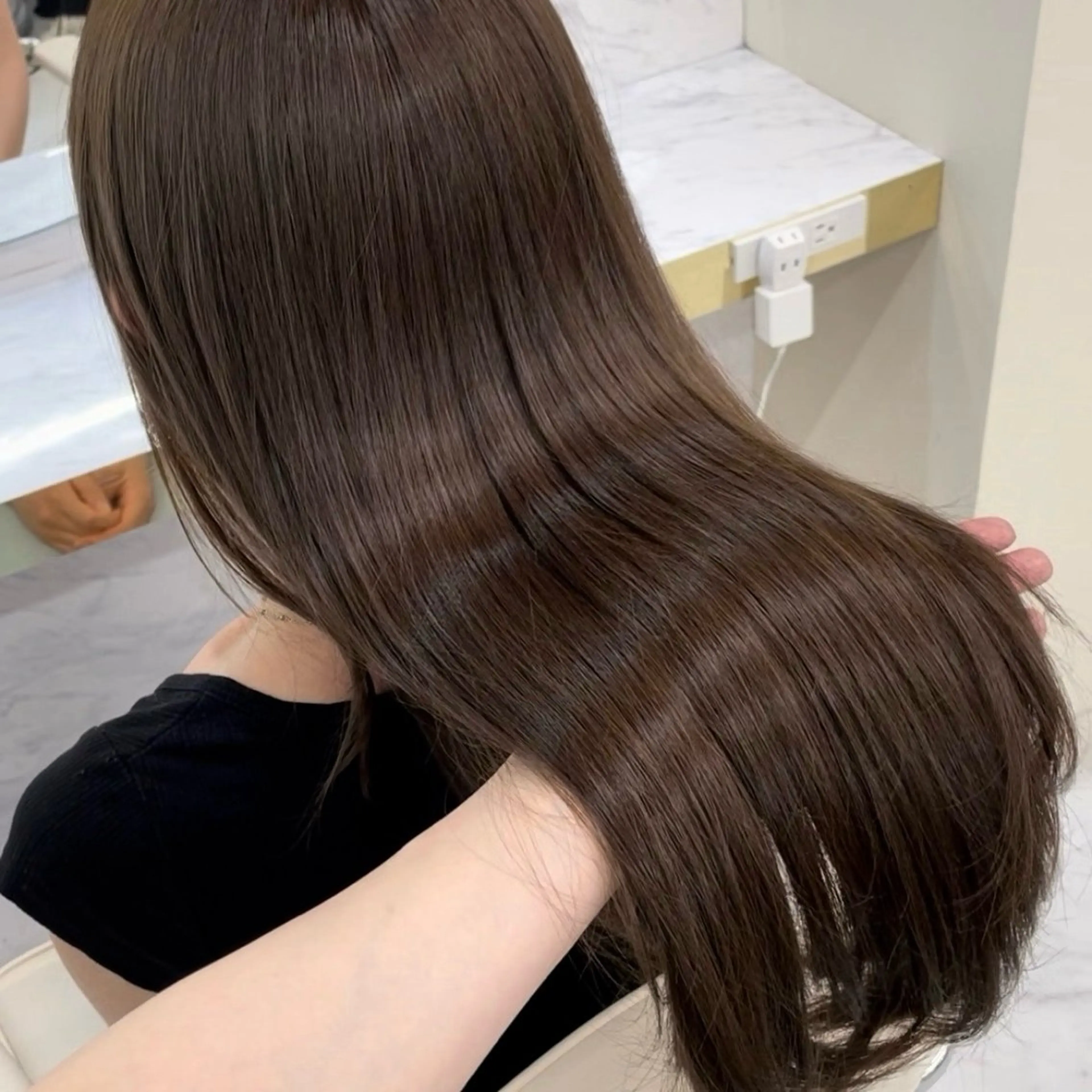 ロング カラー ヘアアレンジ アッシュ ベージュカラー ブリーチ ダブルカラー グレージュ カット ヘアカラー 縮毛矯正 トリートメント maoブリーチ無し 似合わせカラーのヘアスタイル