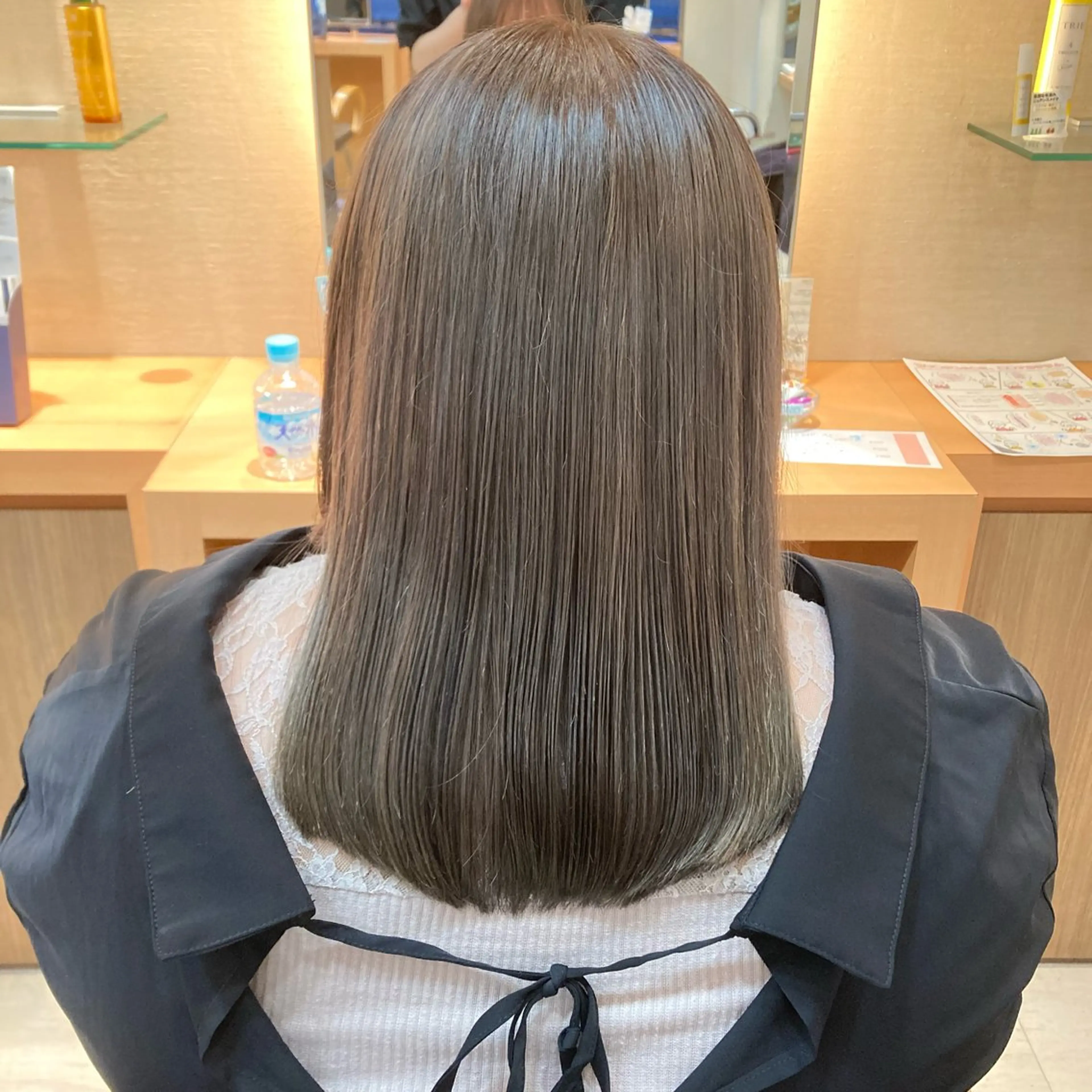 ミディアム カラー ブリーチ グレージュ サロン・ド・ユーウ千石店所属・JINNO 〈文京区〉のヘアスタイル