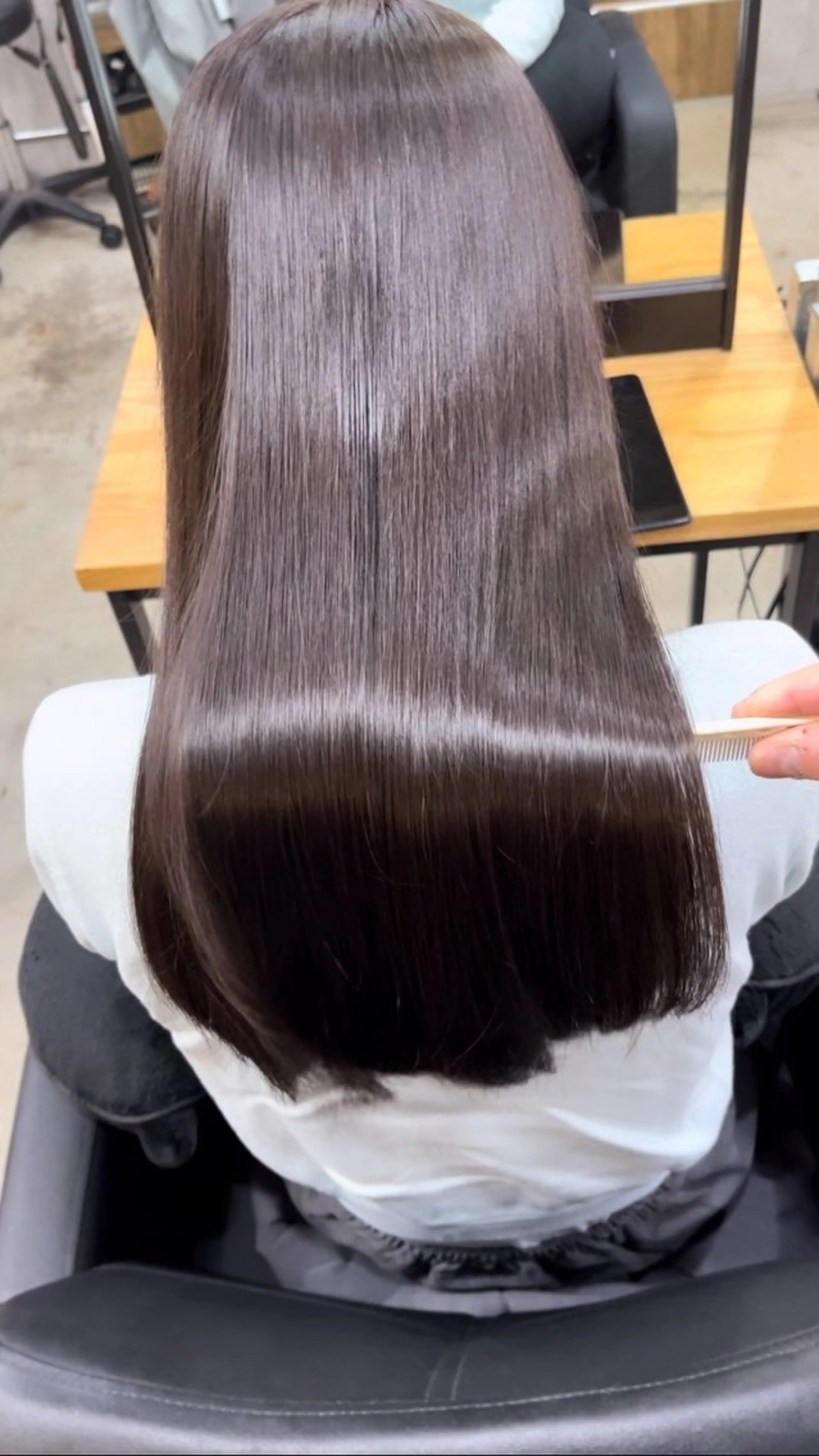 カット+美髪縮毛矯正+カラー+トリートメントの写真