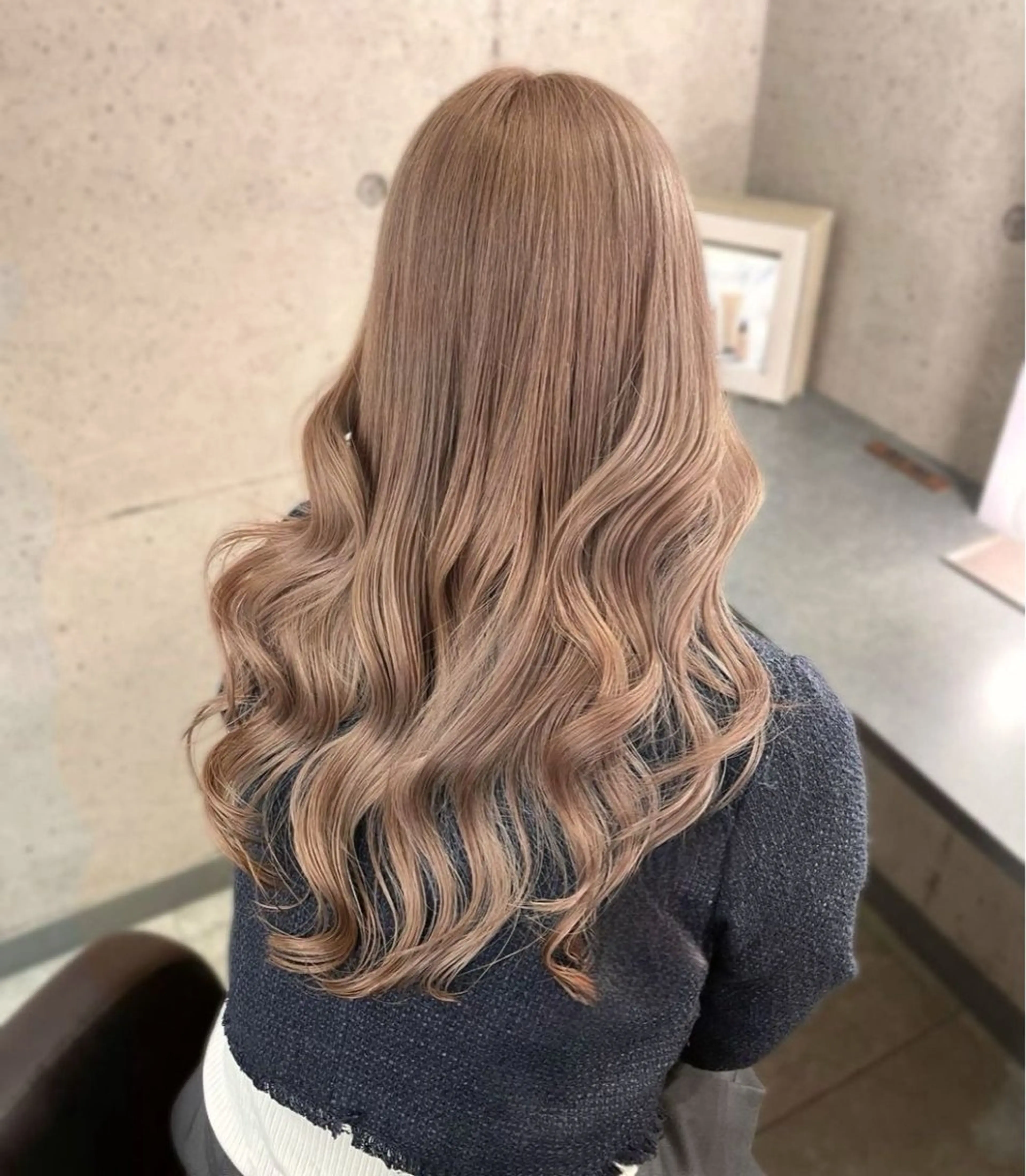 カラー ヘアカラー ALBUM銀座店所属・池袋ブリーチ特化🎀 あやか🎀のヘアスタイル