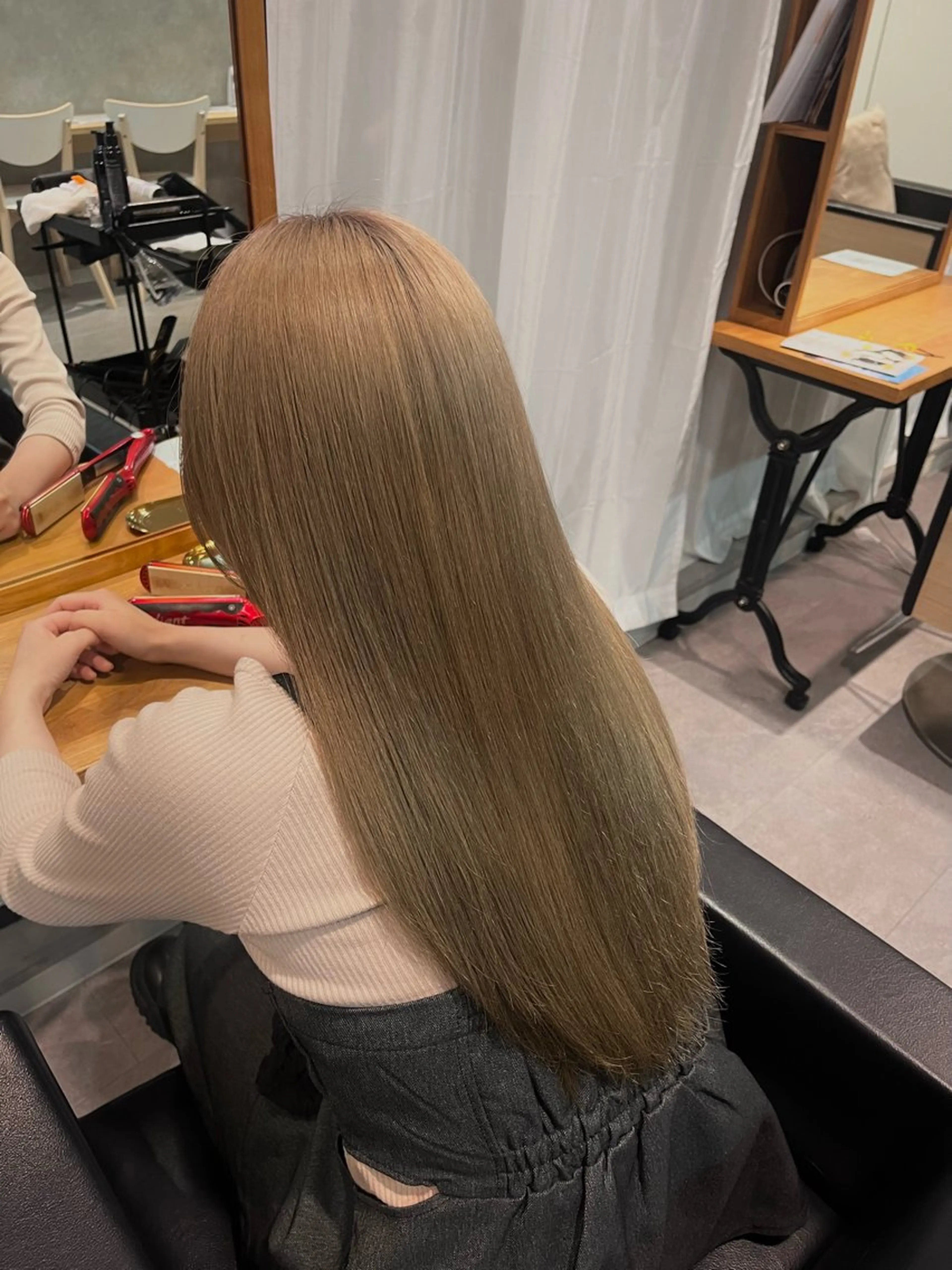 ロング トリートメント 野沢 知花のヘアスタイル