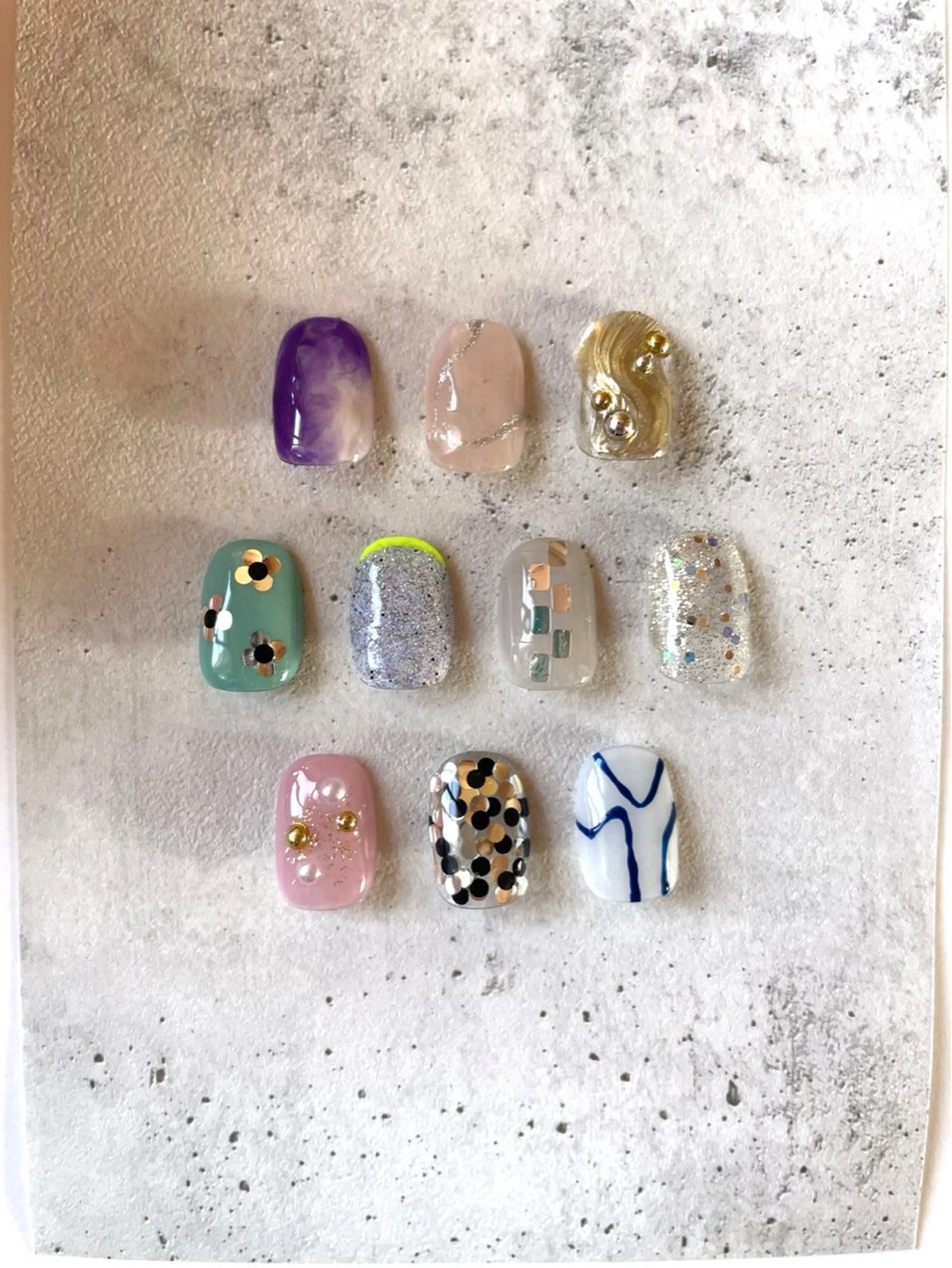 ‪◇◆シンプルアート◆‪◇ワンカラー8本(グラデーション変更は追加500円)＋選べるアート2本【オフなし】の写真