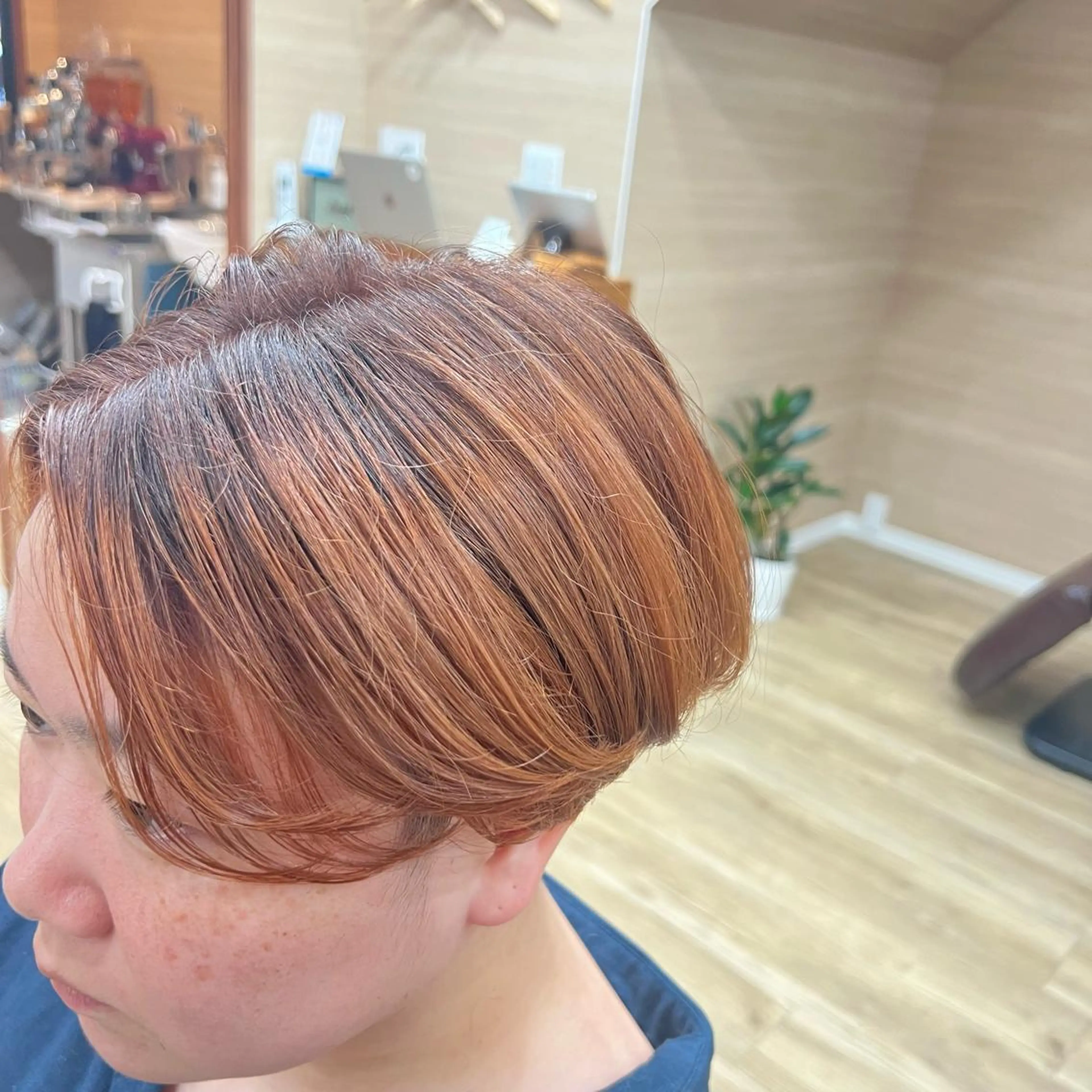 ショート カラー グラデーションカラー オレンジ 🍇おぐら めぐみ🍇のヘアスタイル