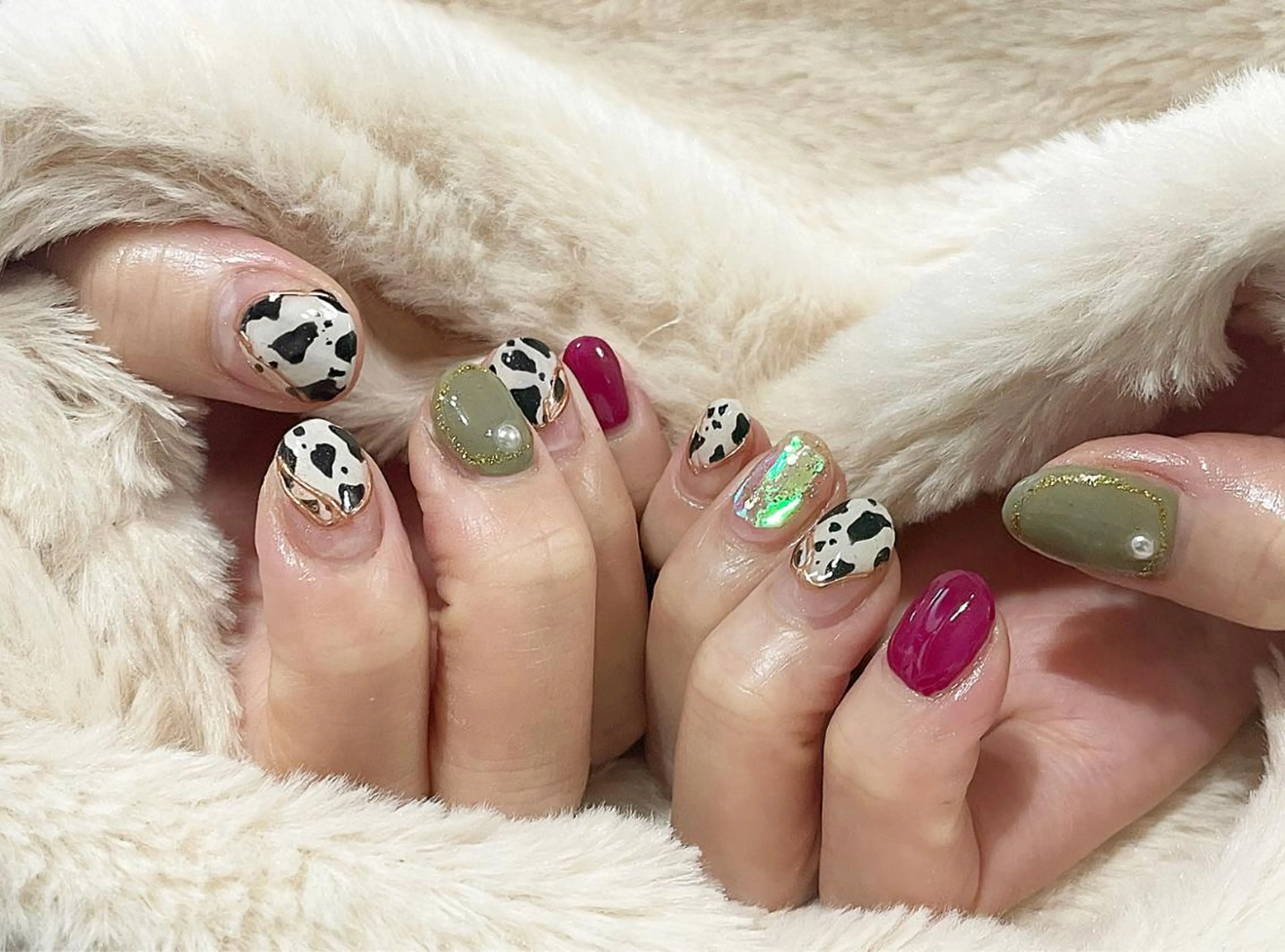 ネイル アニマル柄 アートネイル オーロラネイル ミラーネイル フルリール 【プライベートサロンのネイルデザイン