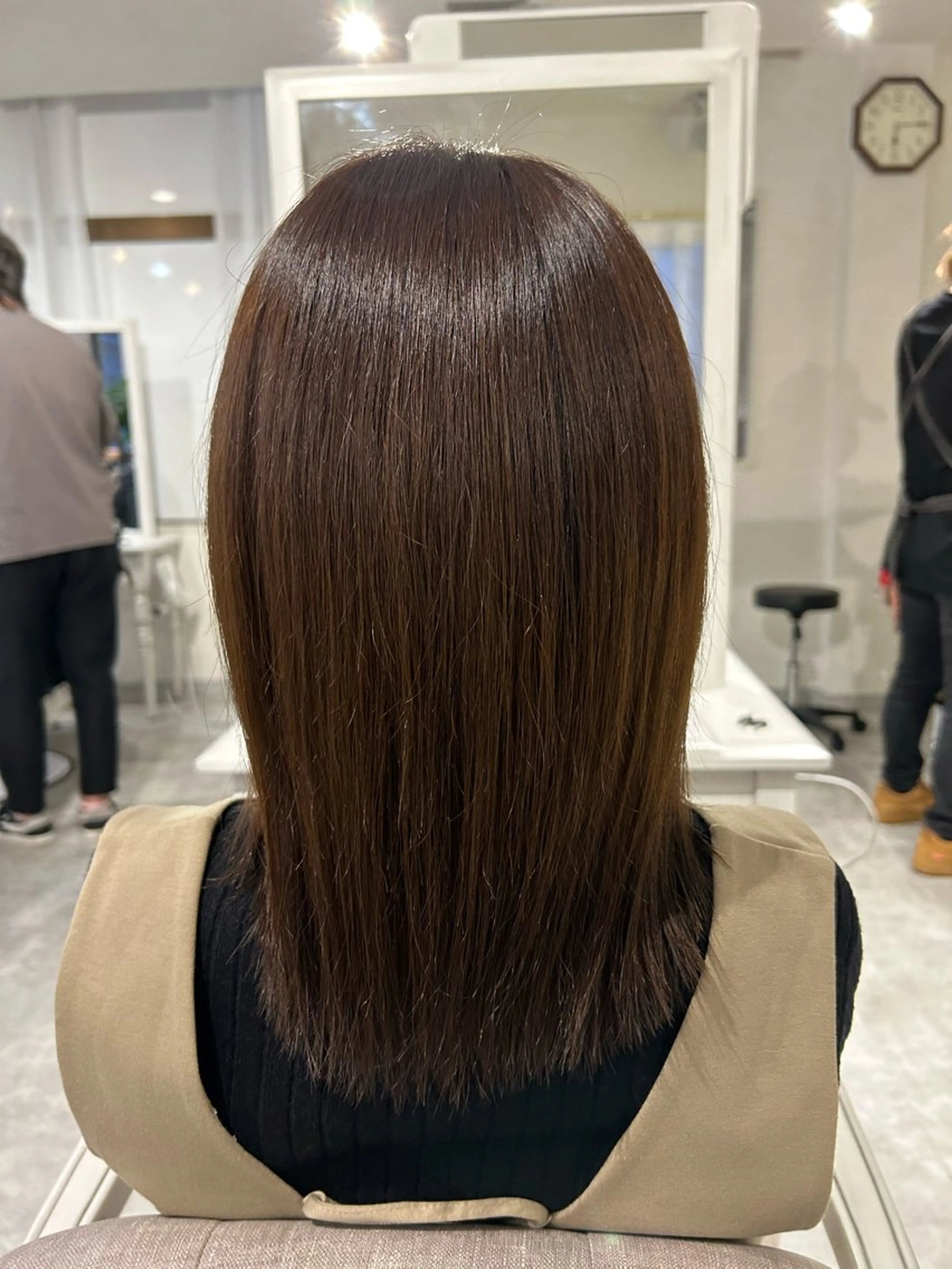 カラー 稲井 裕美のヘアスタイル