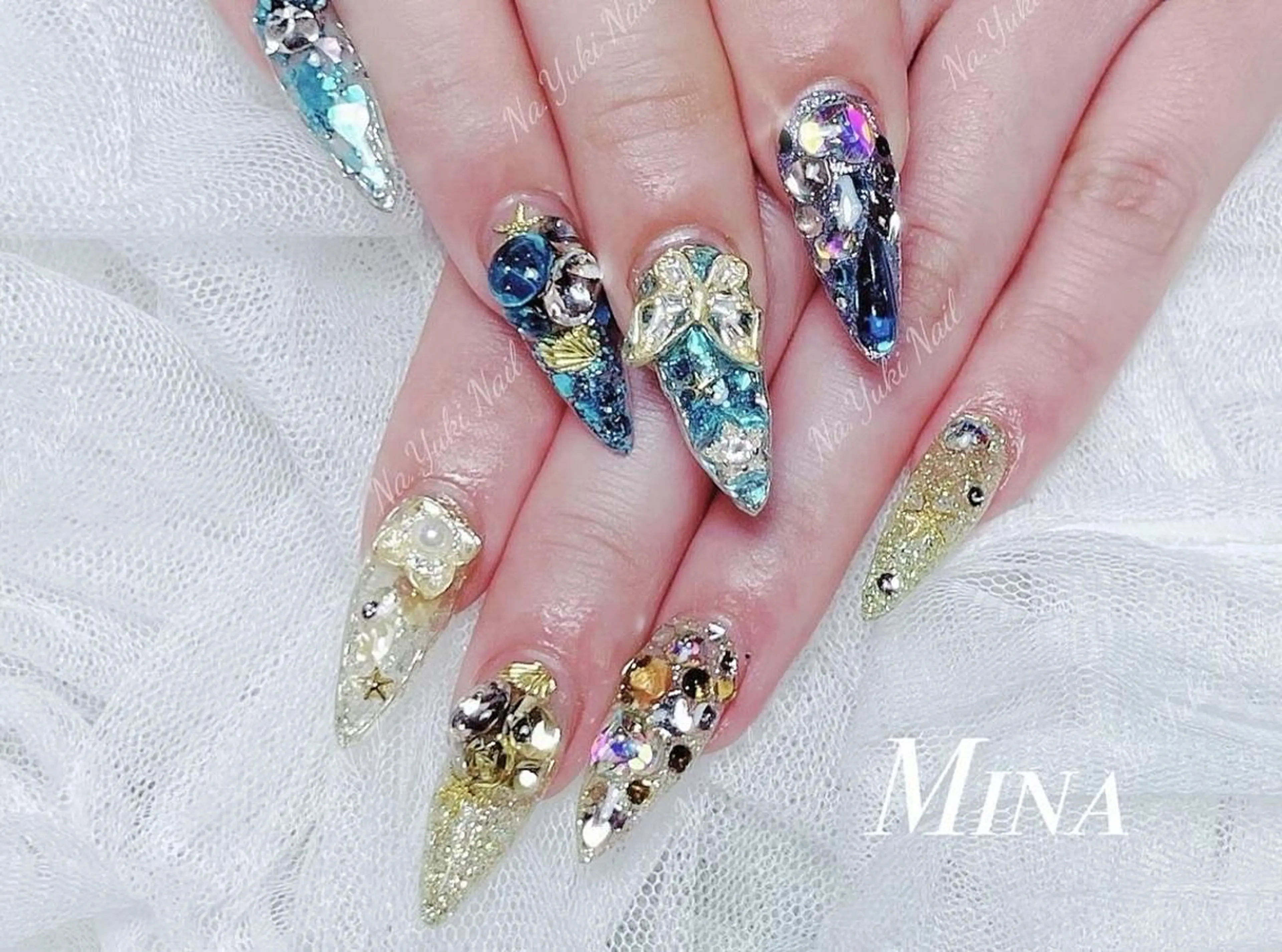 ネイル ハンドネイル 🦋 Queenieのネイルデザイン