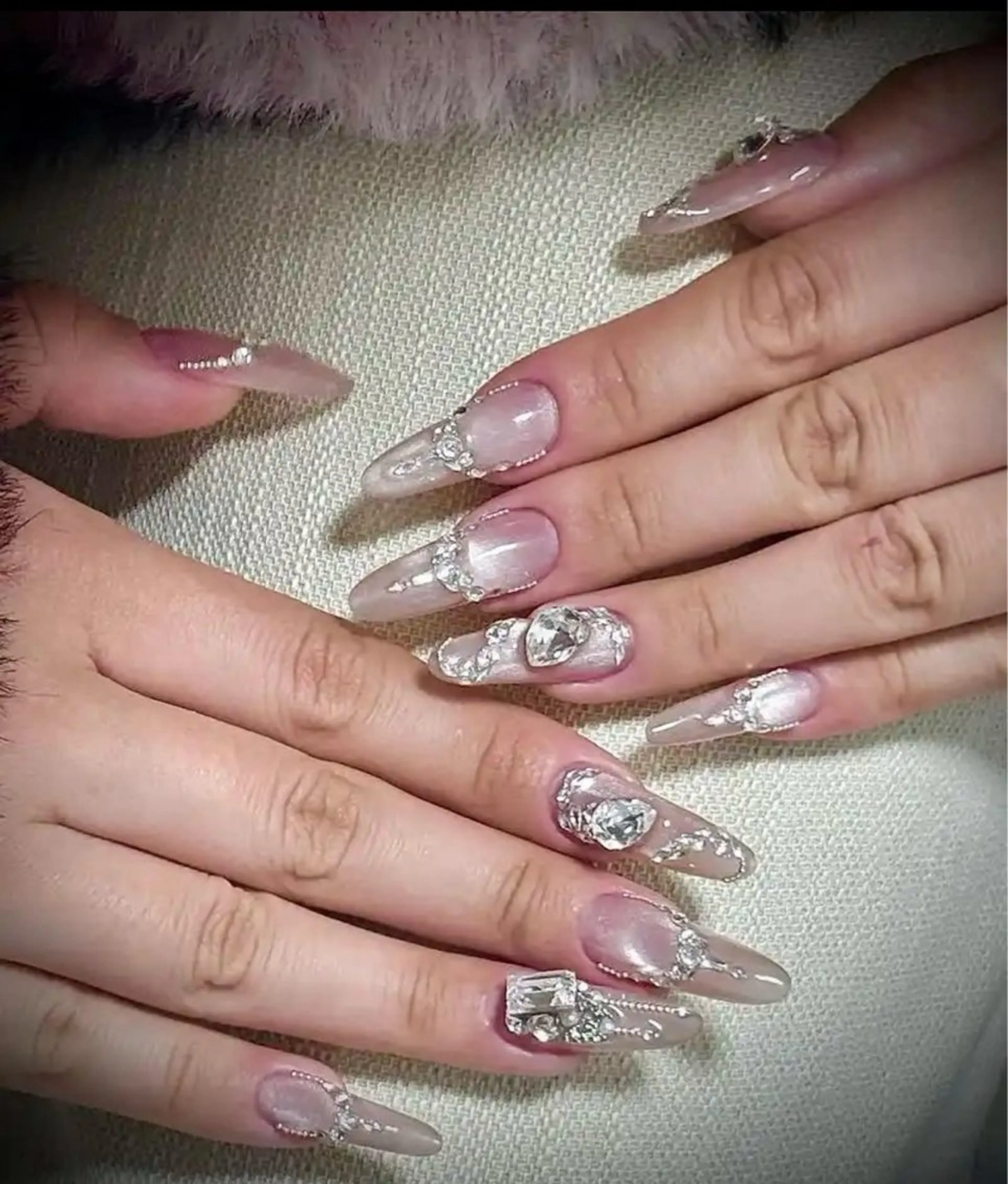 ネイル ゴージャス キラキラネイル ラメ(グリッター) ストーンネイル リセス 高田馬場のネイルデザイン