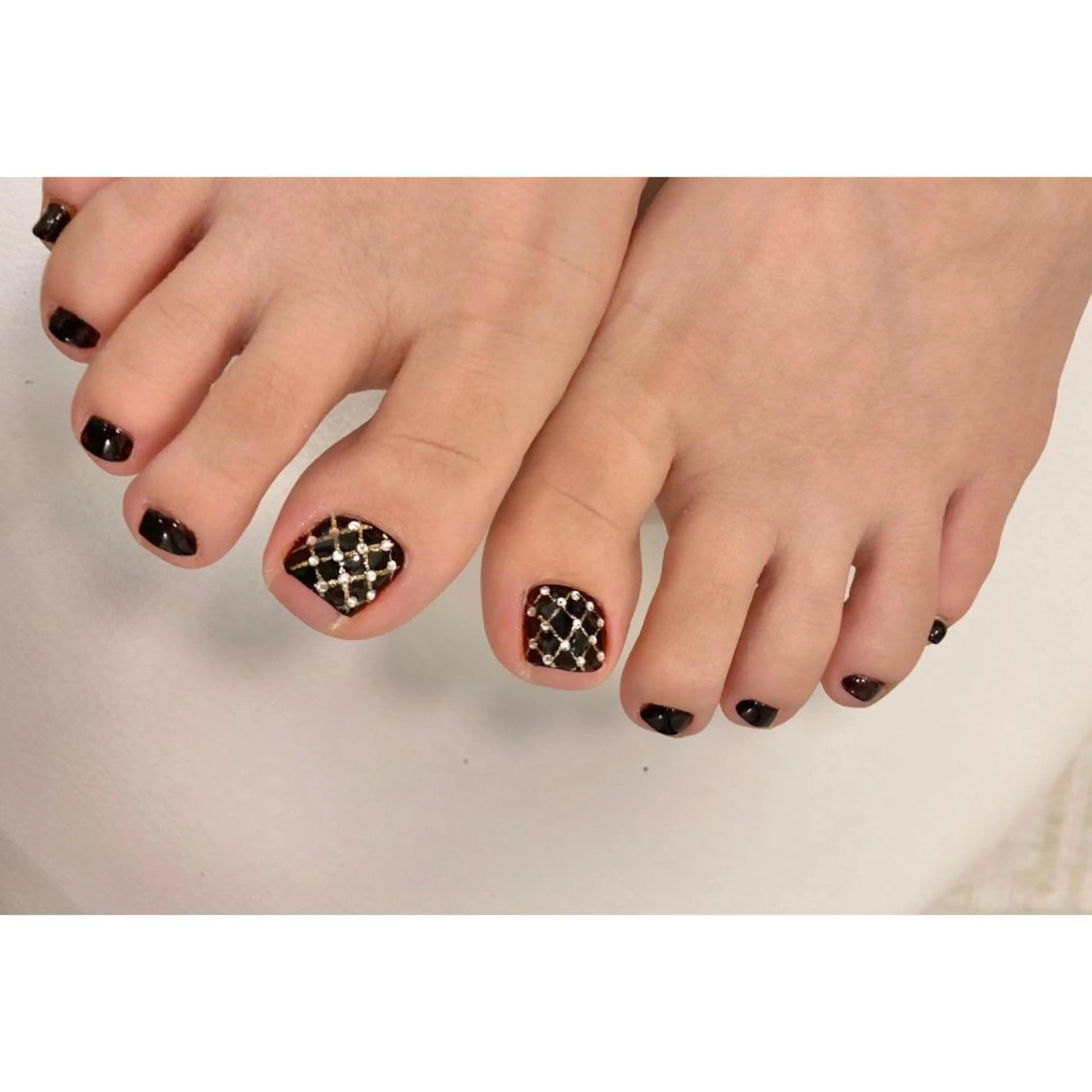 ネイル ワンカラーネイル フットネイル Mojyam nail所属・松本 実咲のネイルデザイン