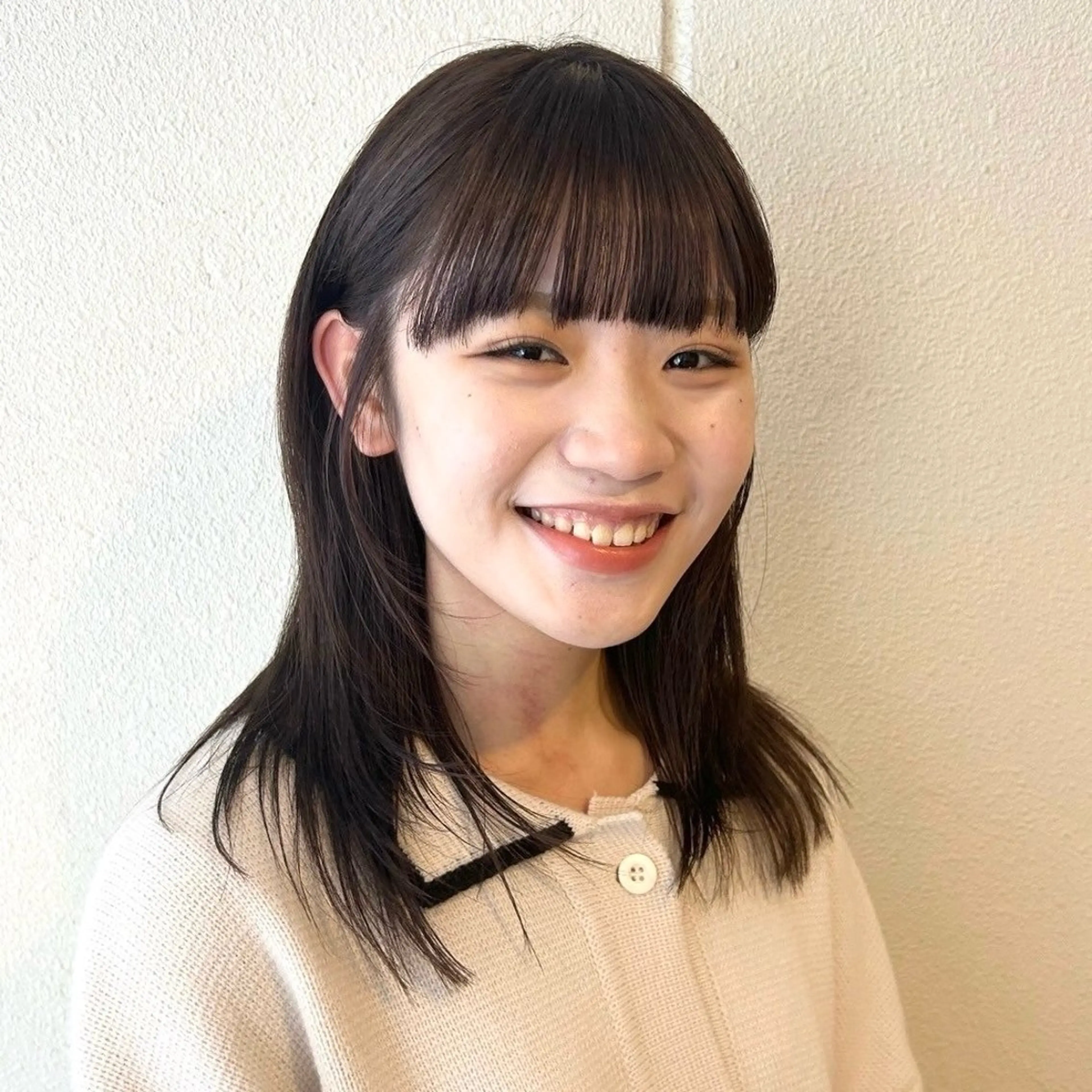 ミディアム カラー カット ヘアカラー トリートメント ハイトーン/ウルフ/ レイヤー/Asukaのヘアスタイル