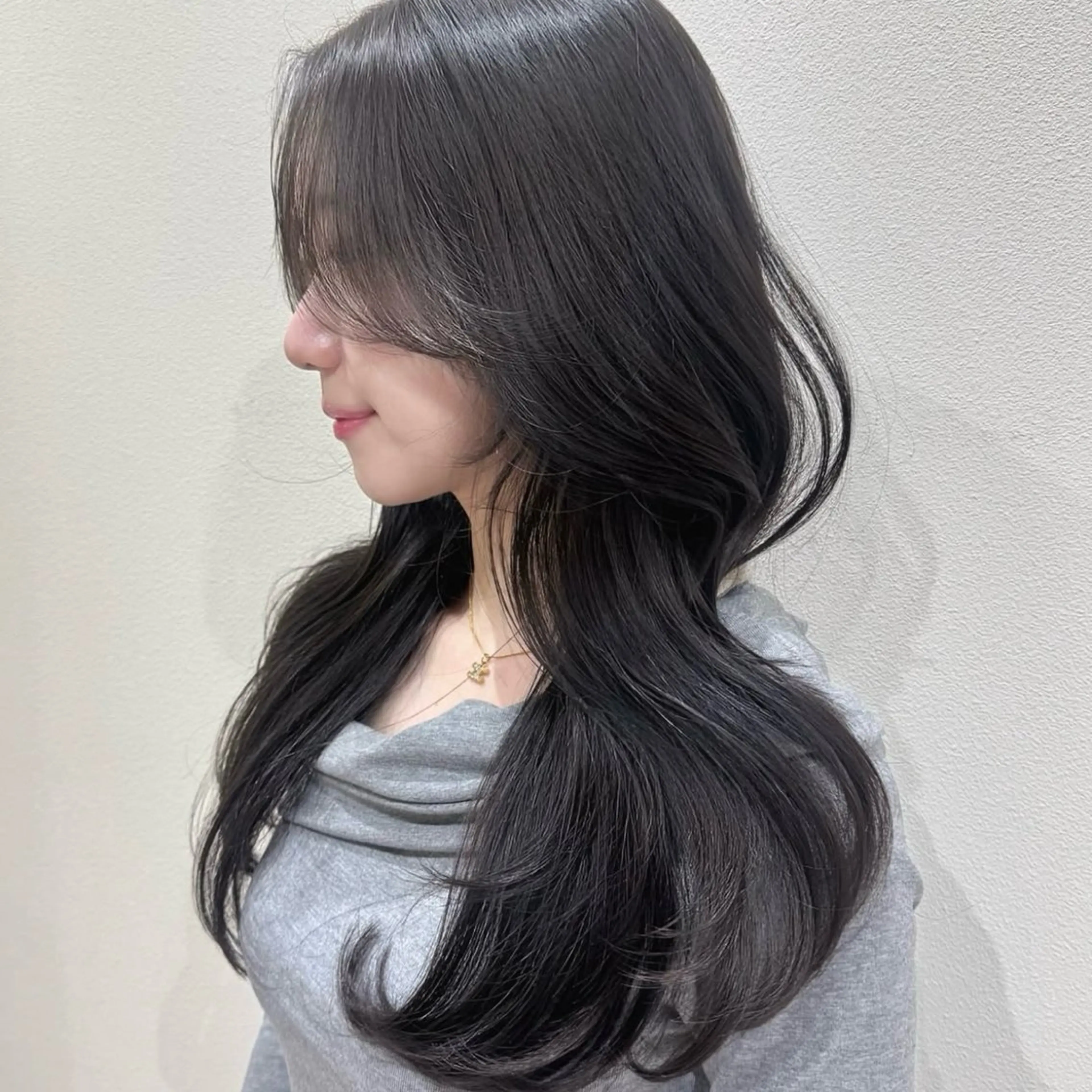 ロング ボブ 顔周りカット 髪質改善 韓国風ヘア レイヤーカット カット ヘアカラー CHAINON CENTREのヘアスタイル