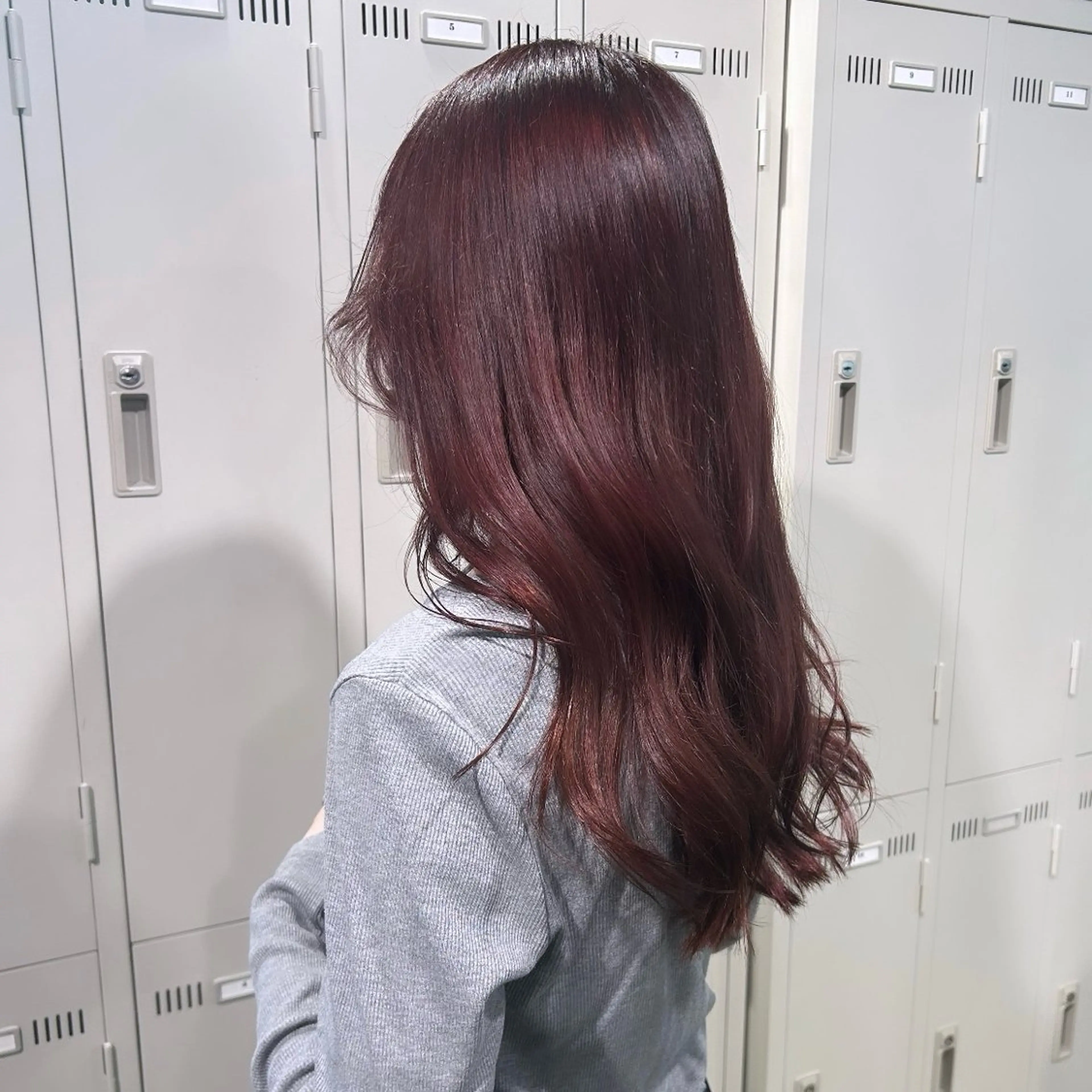 セミロング IS所属・横浜美容室/透明感 カラー/レイヤーのヘアスタイル