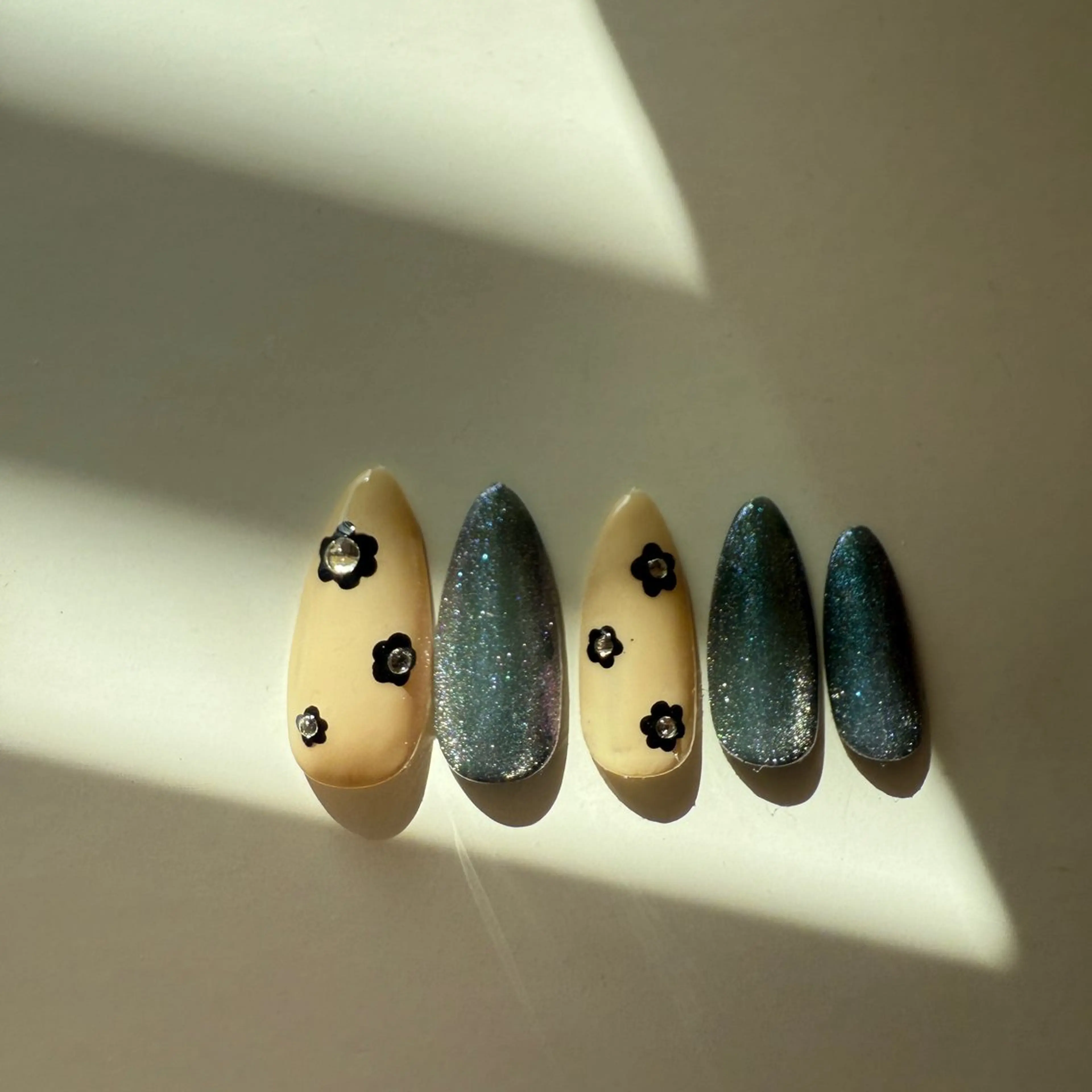 ネイル 駒月 明日香のネイルデザイン