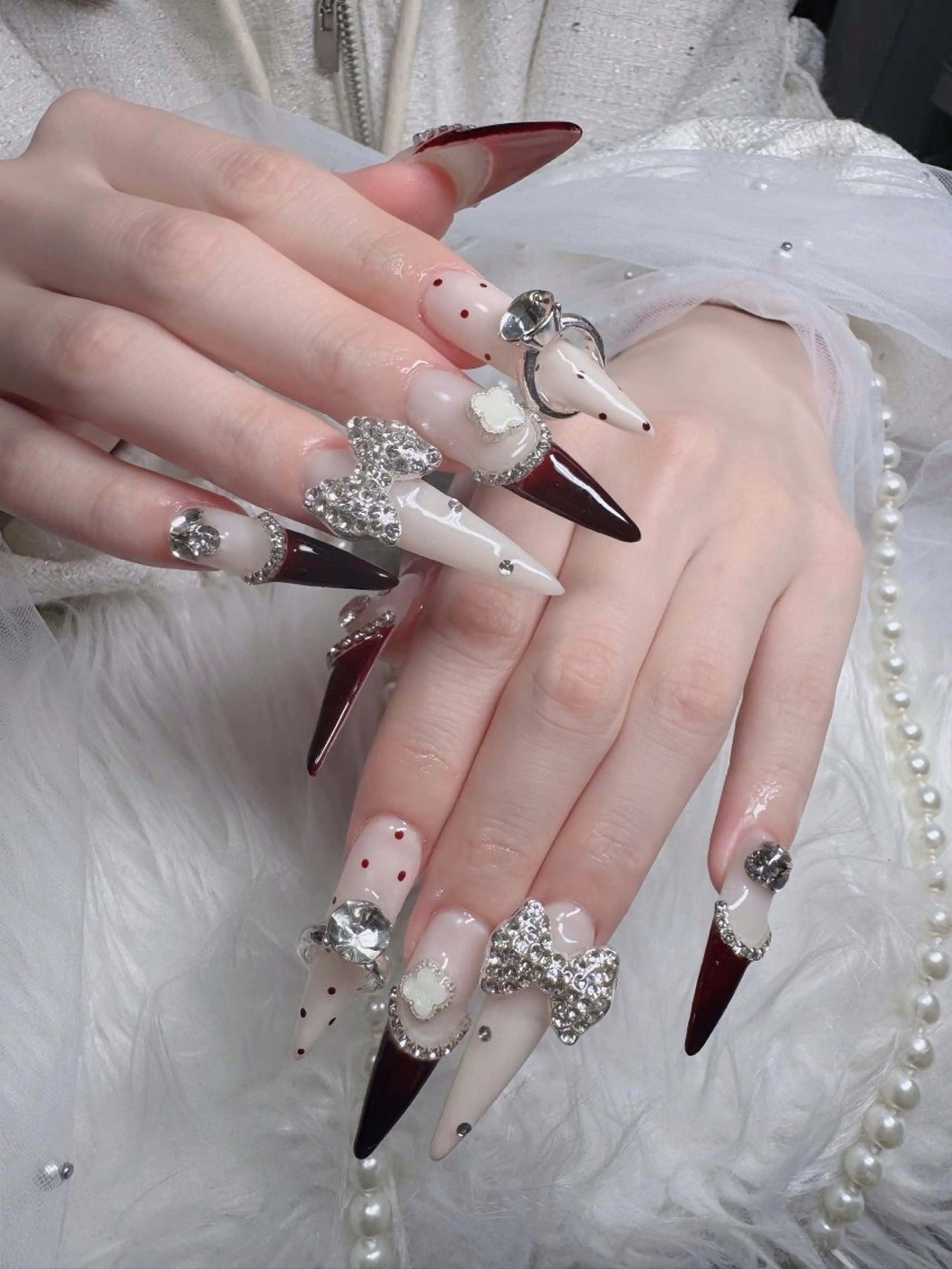 ネイル オーロラネイル フレンチネイル ジェルネイル ハロウィン 韓国ネイル ハンドネイル H.baby Nail Salonのネイルデザイン