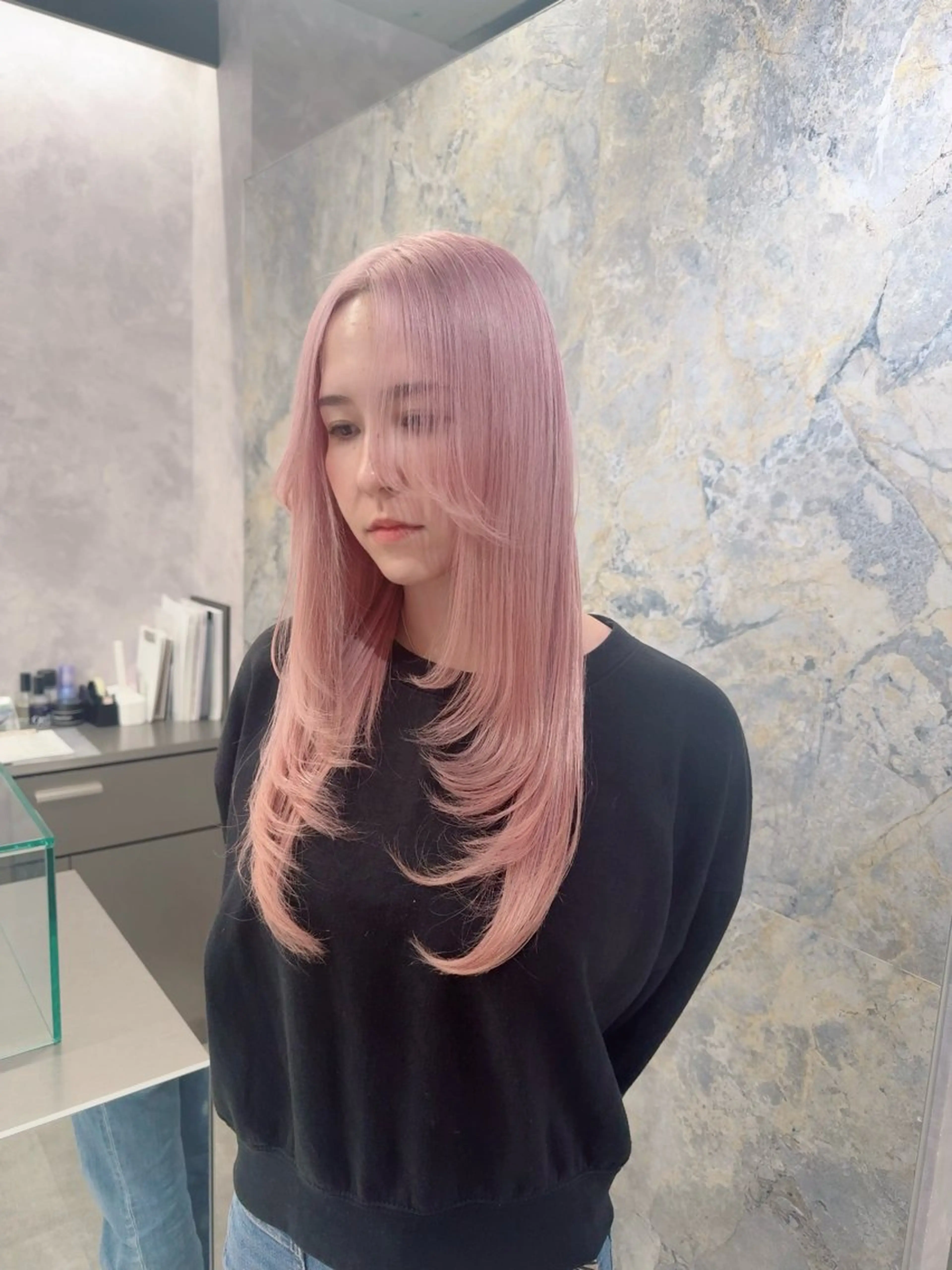 ロング ヘアカラー 平山 采弥のヘアスタイル